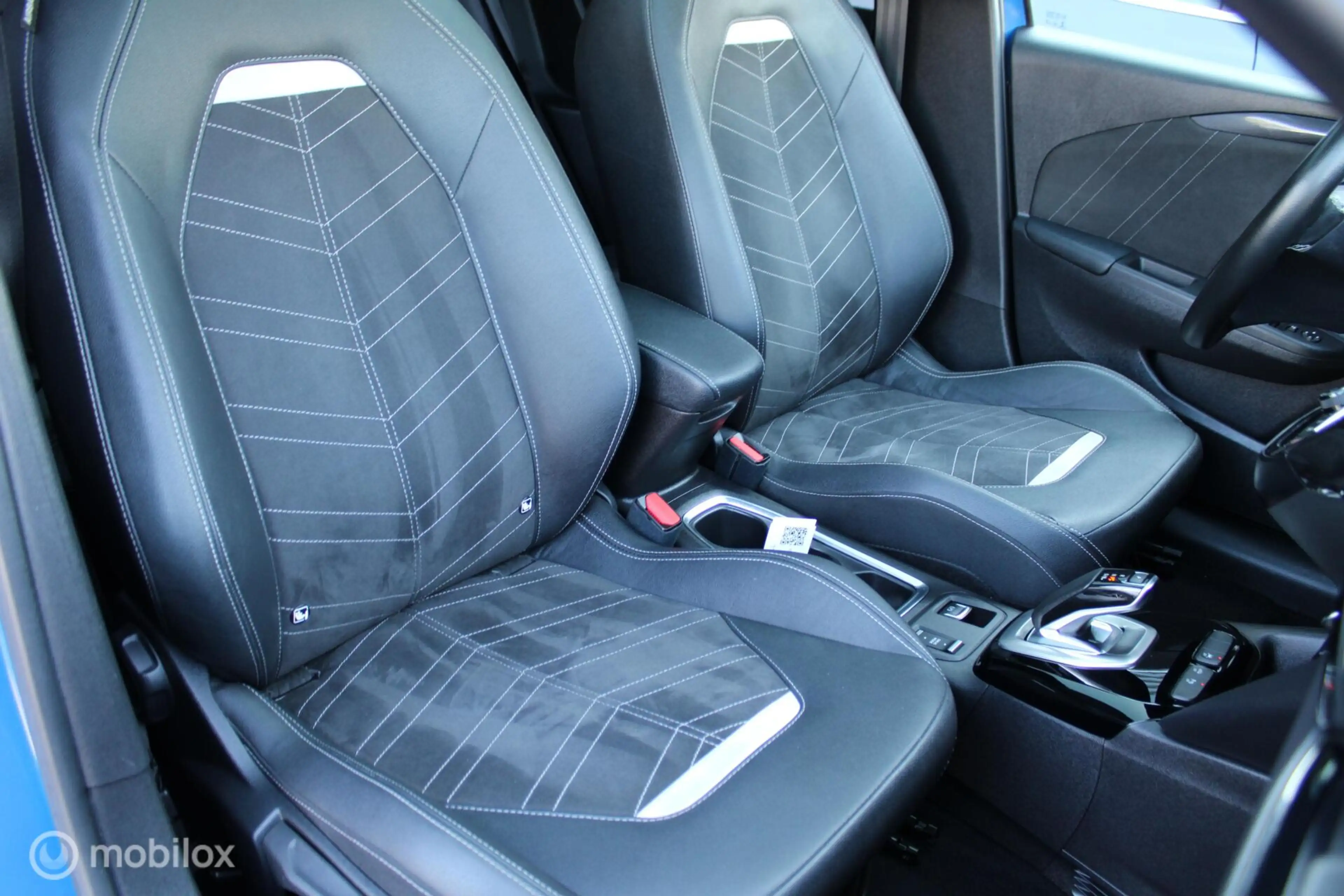 Opel Corsa-e Ultimate 50 kWh, Panoramadak, Sportstoelen, Zwart — photo 22
