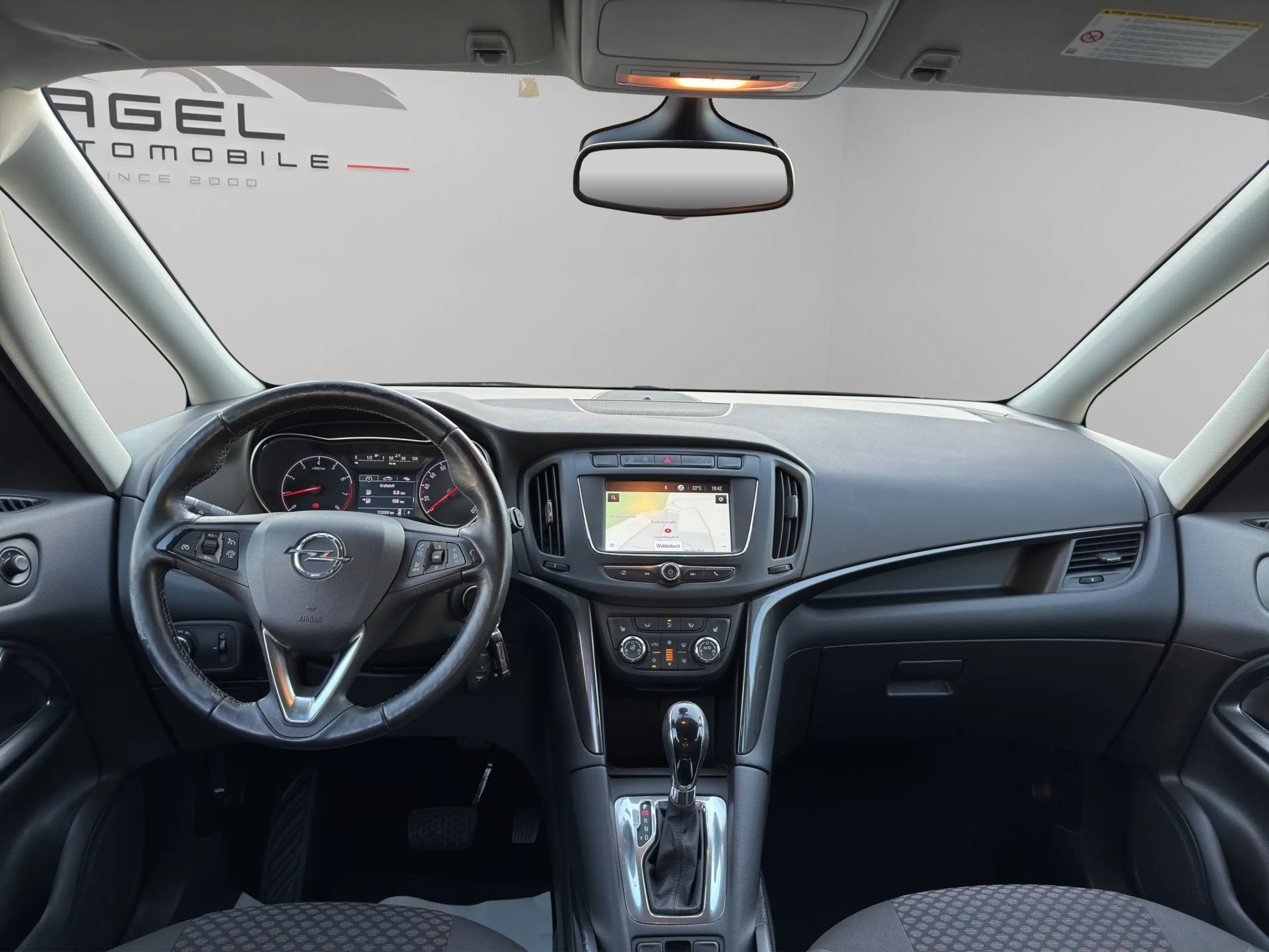 Opel Zafira Business Innovation — photo 9