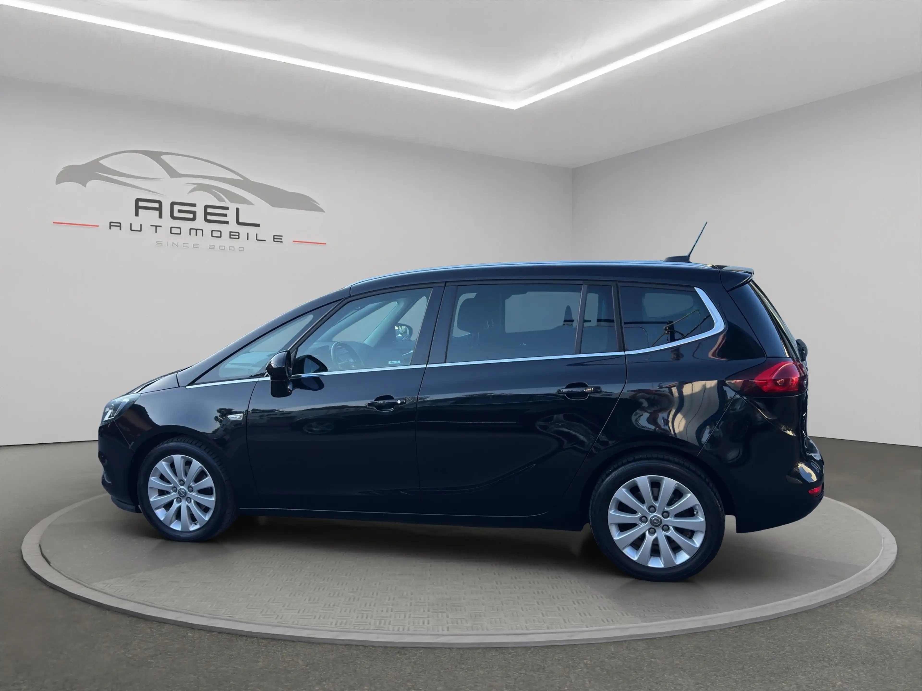 Opel Zafira Business Innovation — photo 8