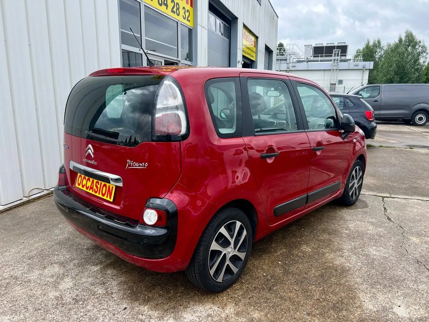 Citroen C3 Picasso BlueHDI 100 CH Rouge - 2