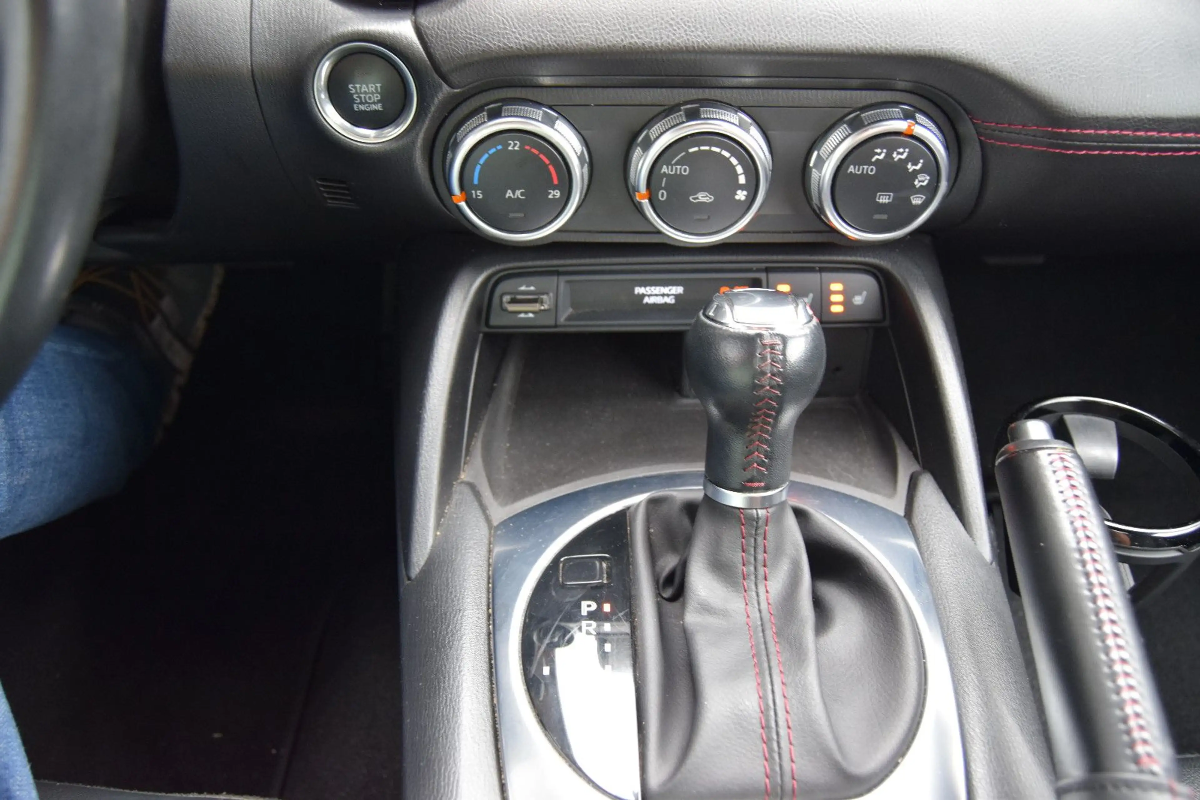 Mazda MX-5 Sports-Line RF!AUTOMATIK;Navi,Leder,Kam,,,, — photo 12