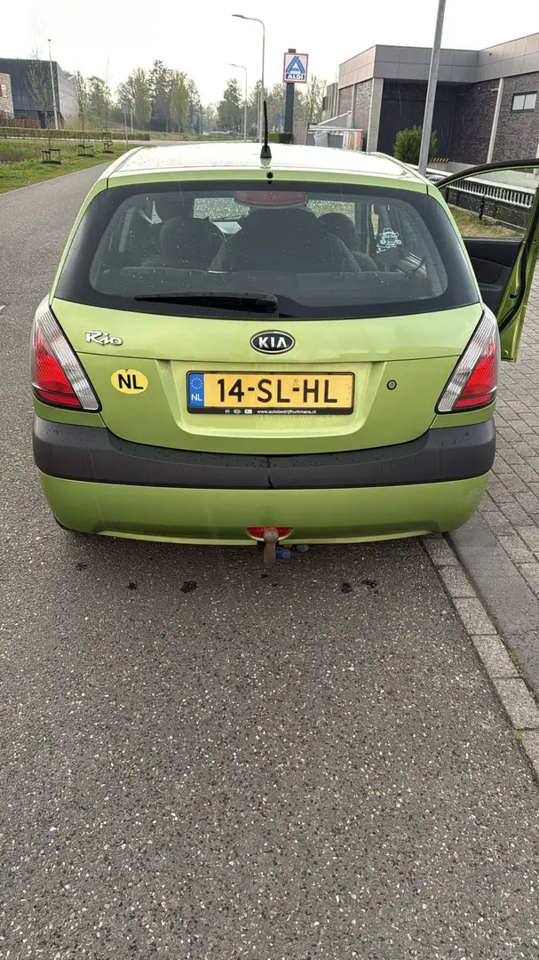 Kia Rio 1.4 EX - 2