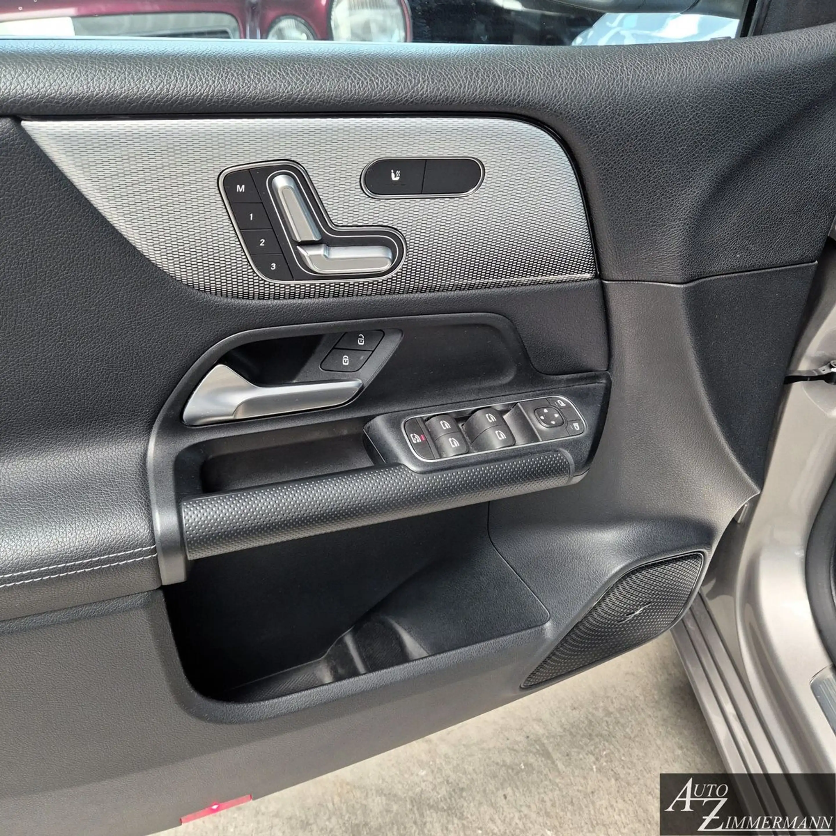 Mercedes-Benz B 200 d Automatik Style Navi*Kamera*Leder*AHK*LED — photo 13