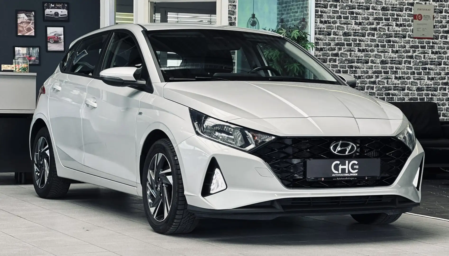 Hyundai i20 Trend Mild-Hybrid AUTOM.|CARPLAY|SHZ|KAMERA| Zilver - 1