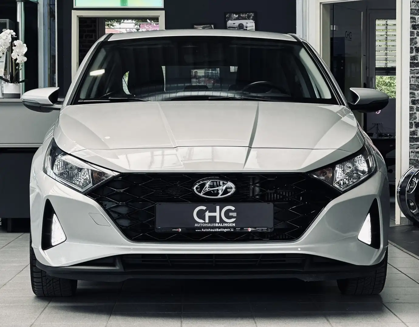 Hyundai i20 Trend Mild-Hybrid AUTOM.|CARPLAY|SHZ|KAMERA| Zilver - 2