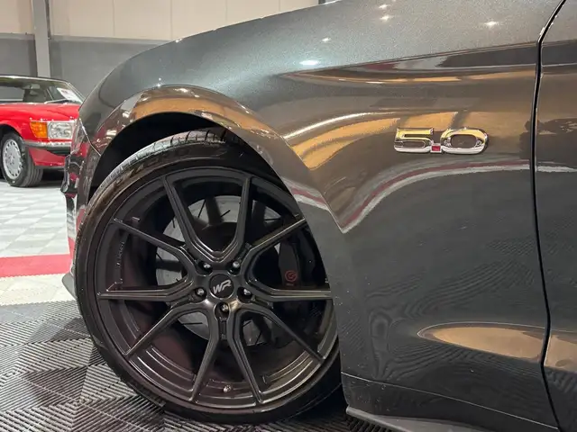 Ford Mustang view 14