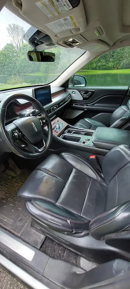 Lincoln Aviator снимка Lincoln Aviator