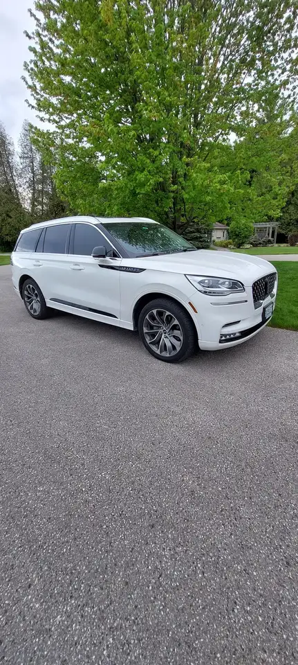 Lincoln Aviator снимка Lincoln Aviator