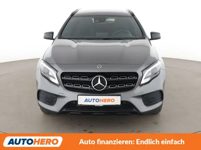 Mercedes-Benz Gla view 9