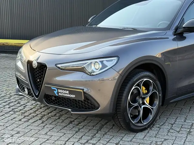 Alfa Romeo Stelvio view 6