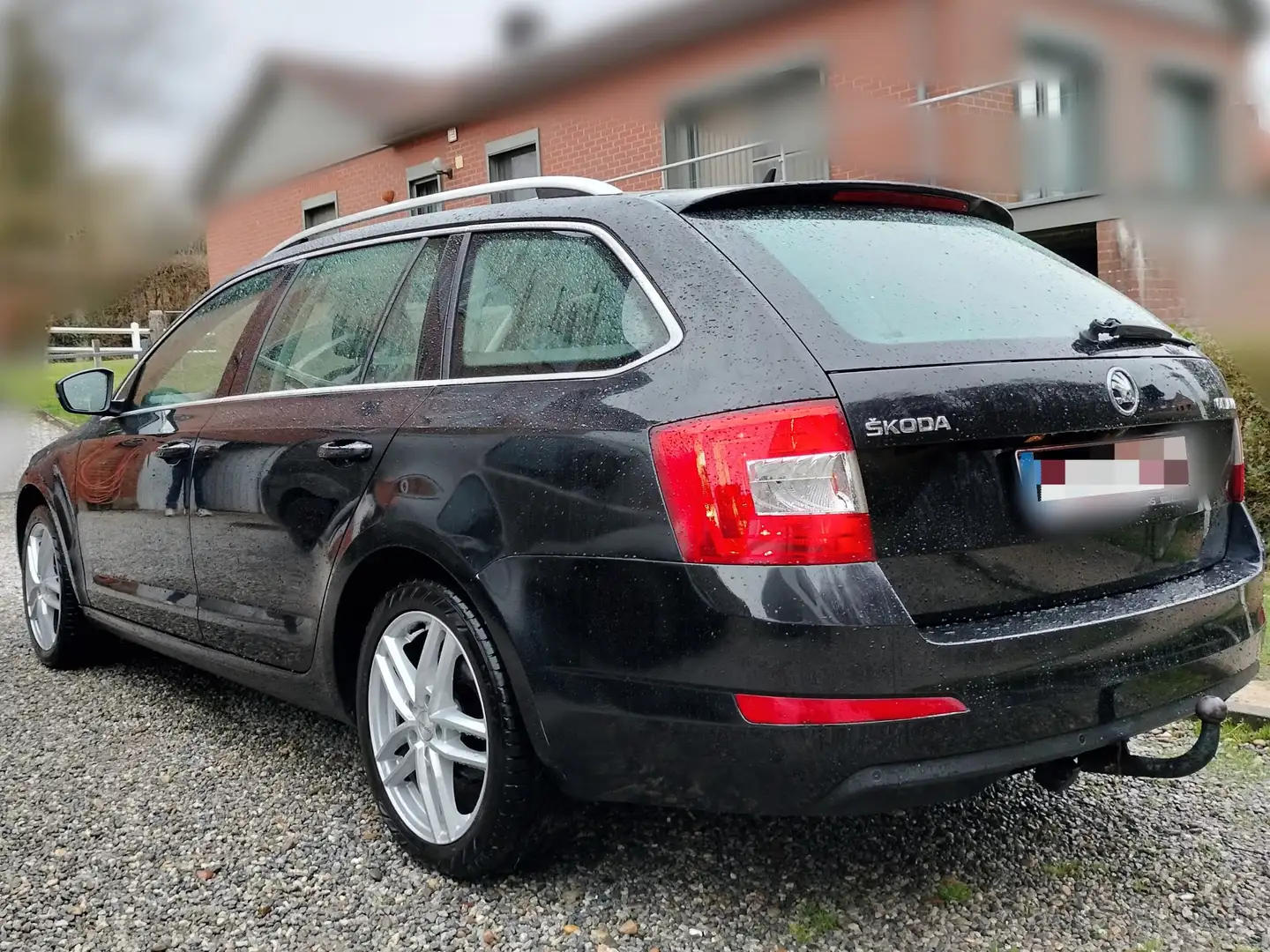 Skoda Octavia Octavia SW 1.6 CR TDi Ambition Zwart - 2