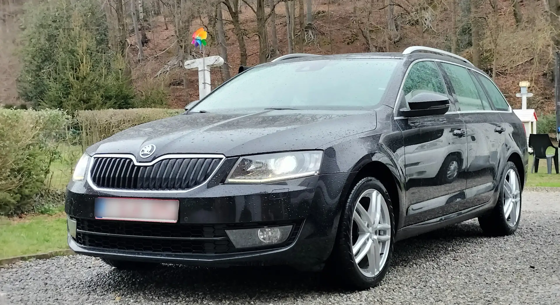 Skoda Octavia Octavia SW 1.6 CR TDi Ambition Zwart - 1