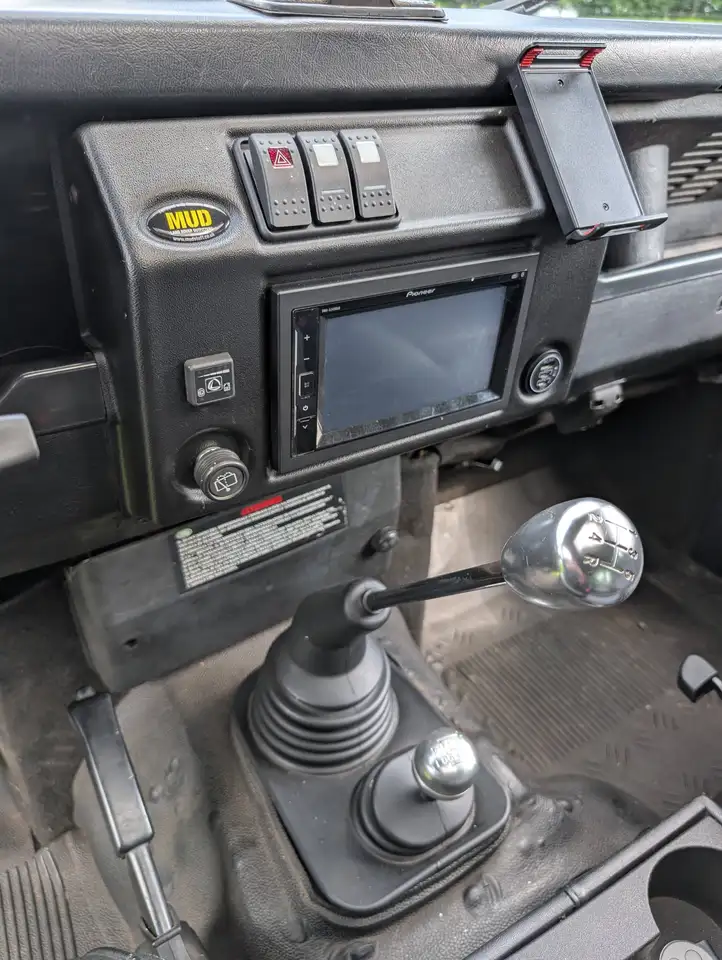Land Rover Defender MPI 2.0l 4 cilinder benzine, foto 6