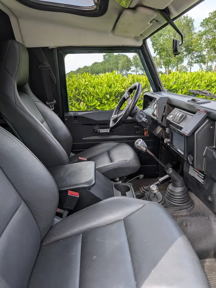 Land Rover Defender MPI 2.0l 4 cilinder benzine, foto 4
