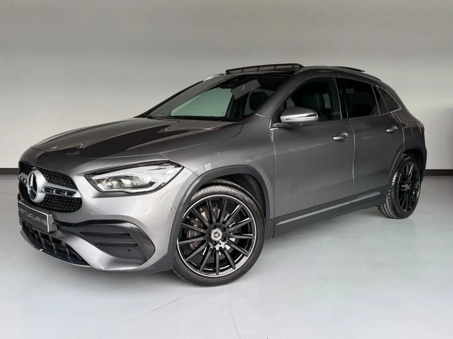 Mercedes-Benz GLA 220 220d 4Matic 8G-DCT Grau - 2