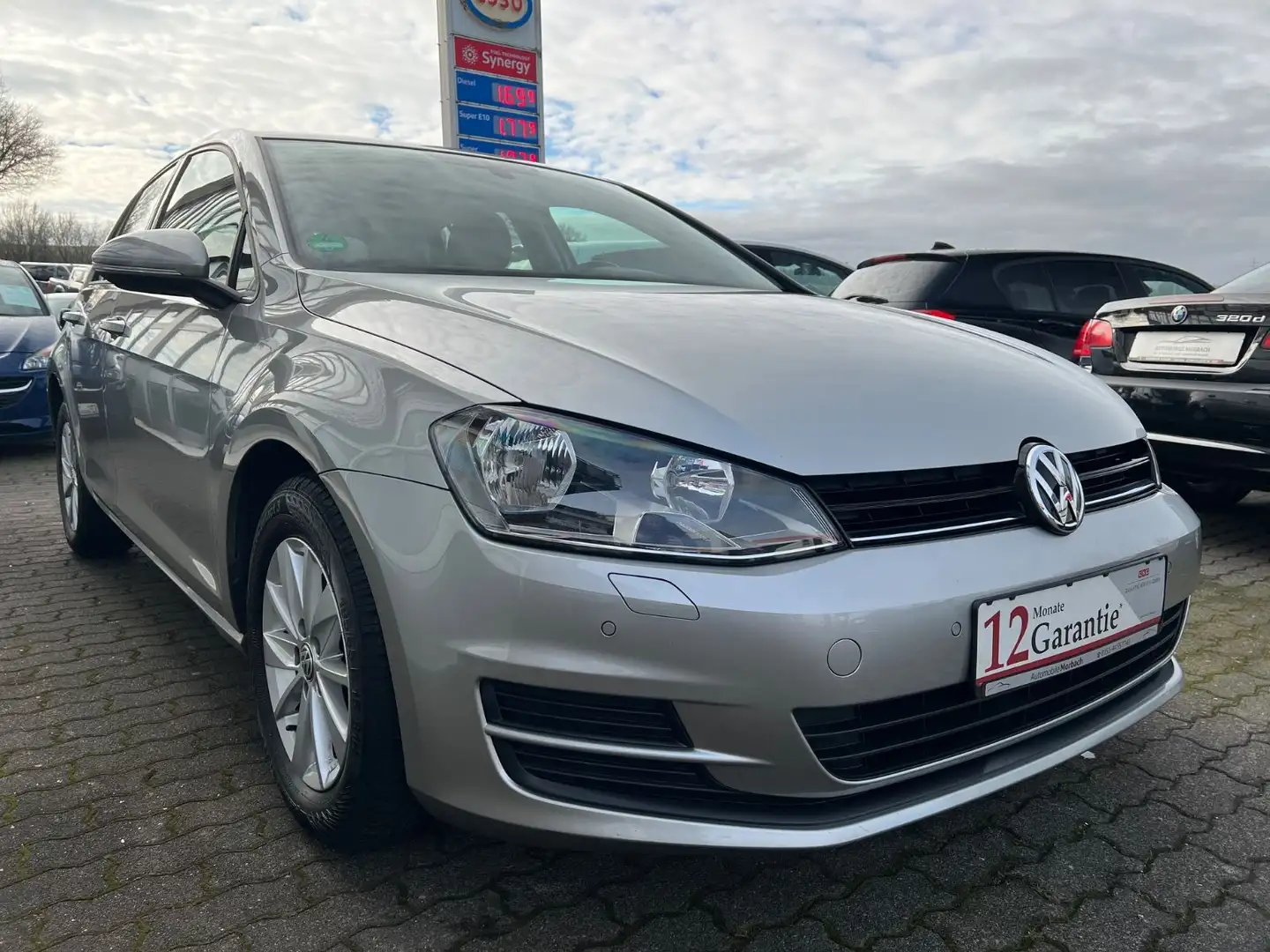 Volkswagen Golf VII  1.2*KLIMAAU-*SHZ*TEMPO*ALU* Silber - 2