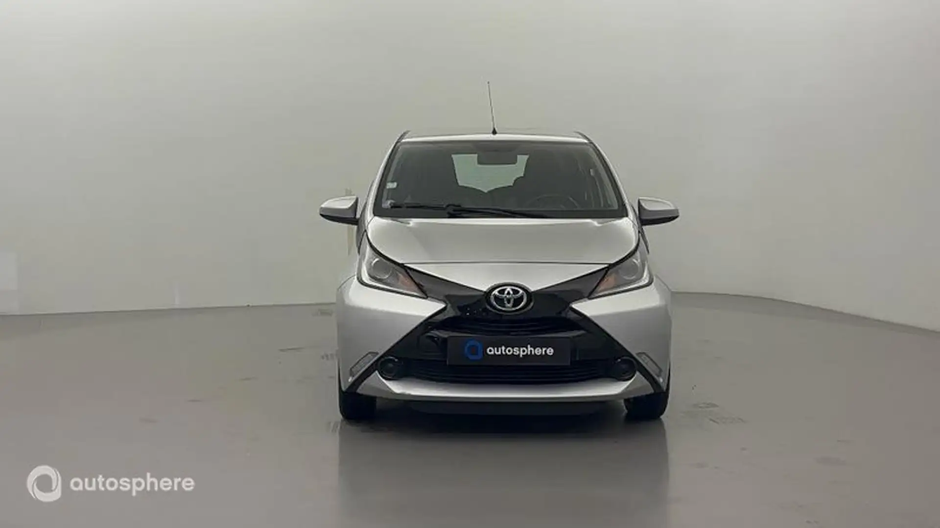 Toyota Aygo 1.0 VVT-i 69ch x-play 5p - 2