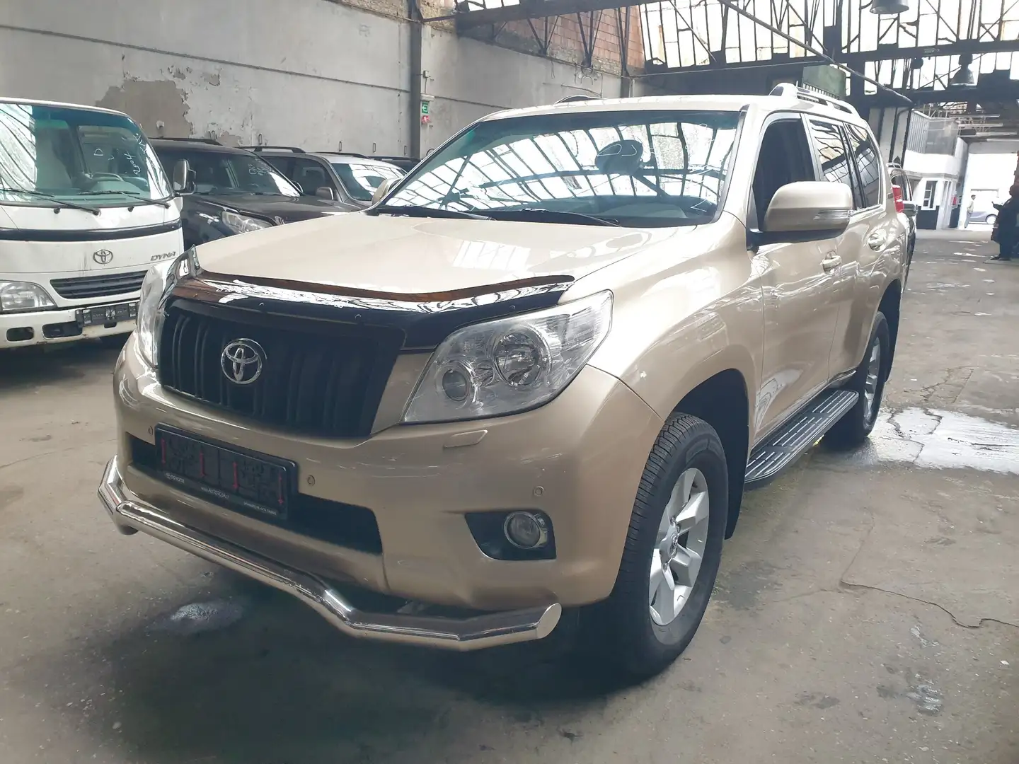 Toyota Land Cruiser 3.0 D-4D Legend - 1