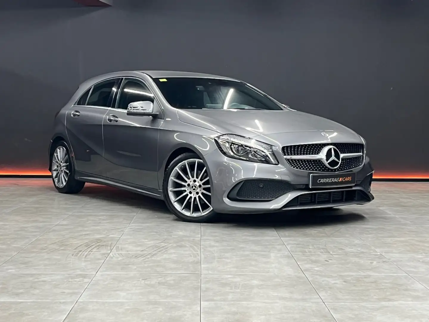 Mercedes-Benz A 200 200d 7G-DCT Gris - 1