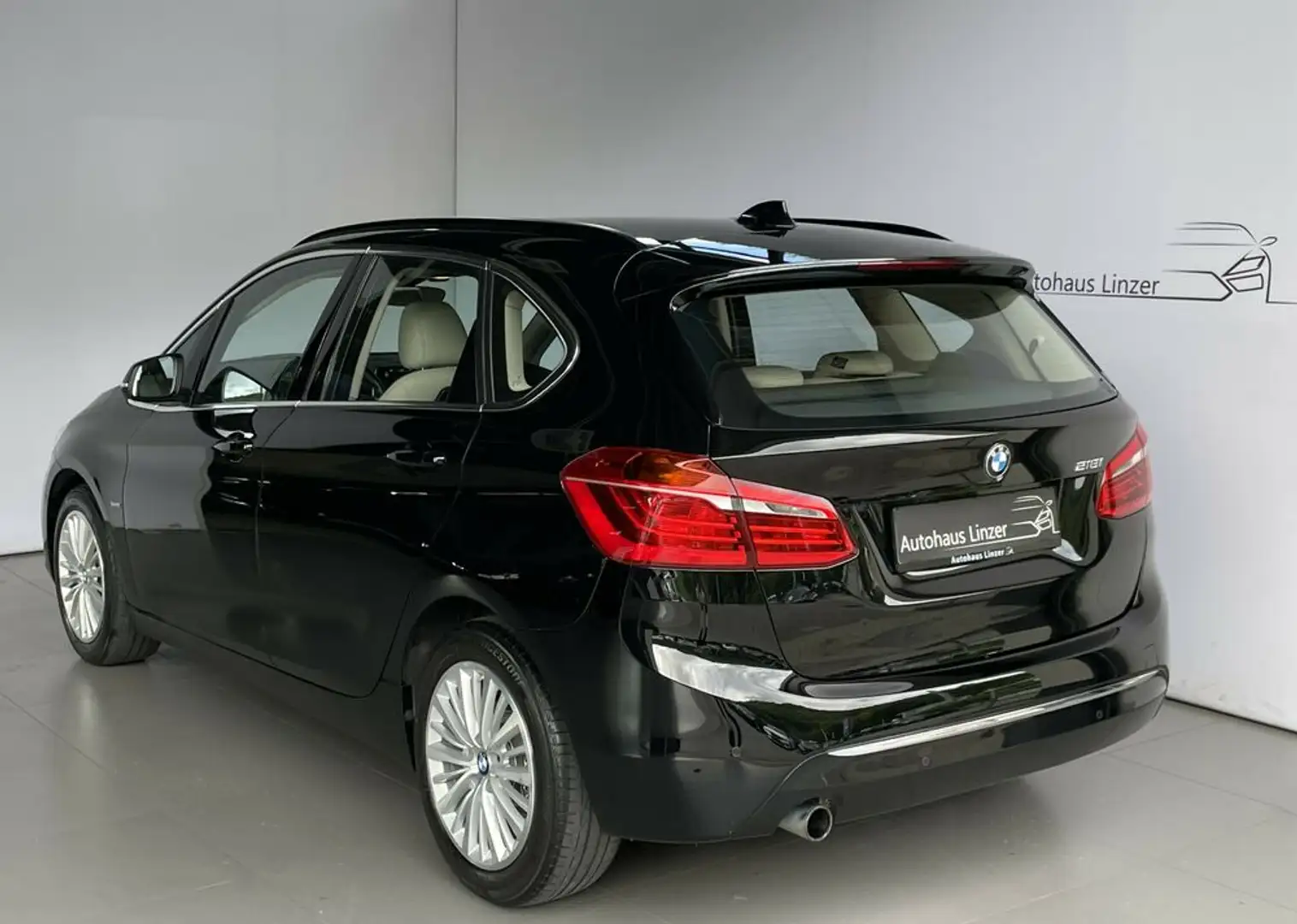BMW 218 i Aut. *ParkAssist*AmbientB*LEDER*Navi*SitzH* Schwarz - 2