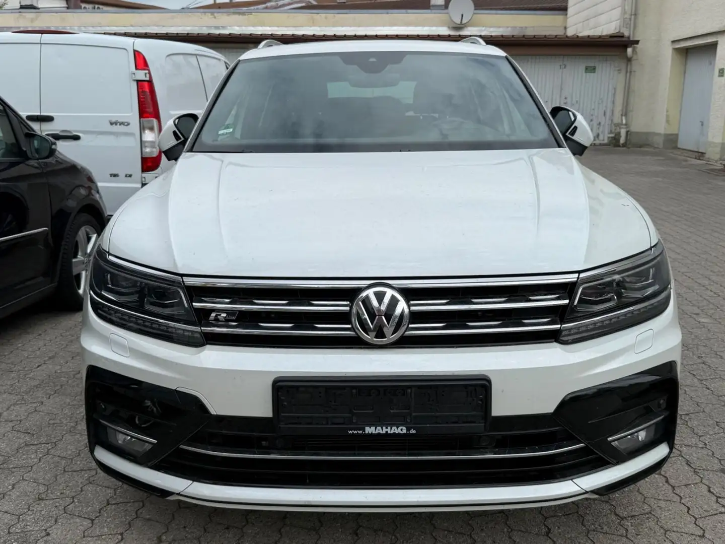 Volkswagen Tiguan 4Motion*R-LINE*ACC*PANO*STND.HEIZ* Білий - 2