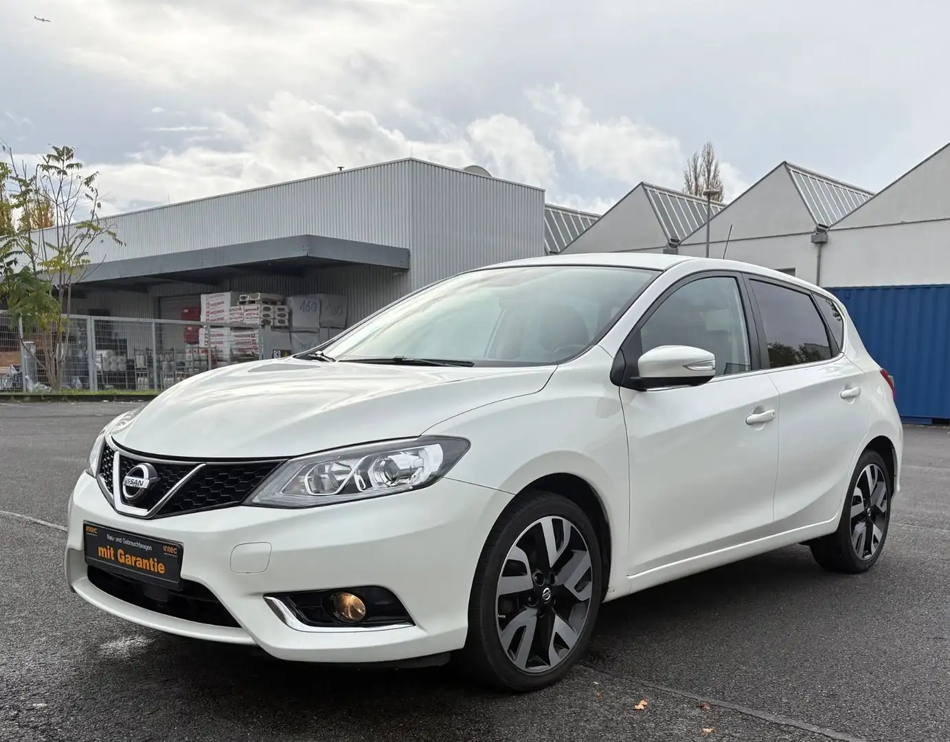 Nissan Pulsar N-Connecta 1. Hand/PDC/Kamera/BT Weiß - 1