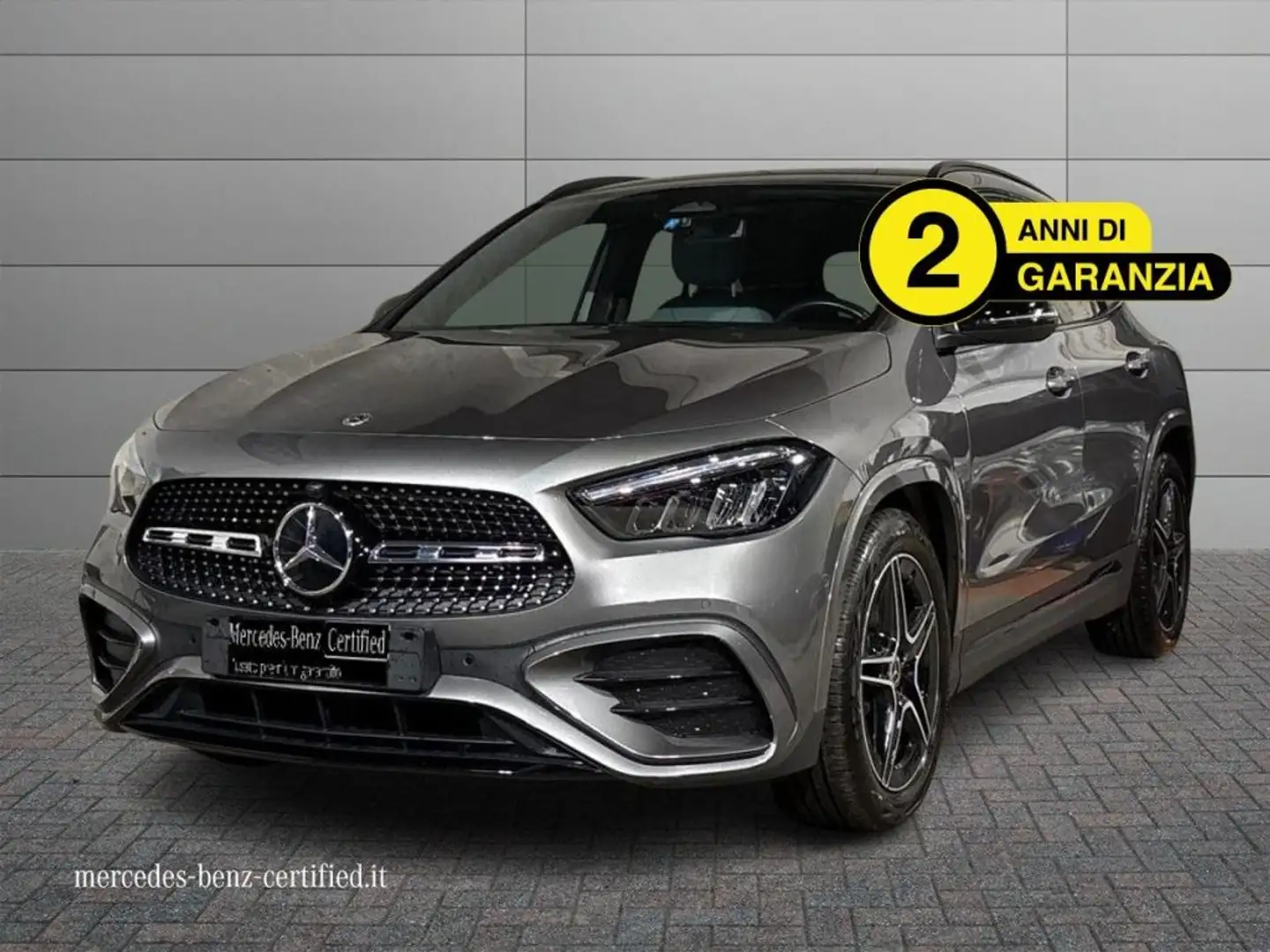 Mercedes-Benz GLA 200 d Automatic AMG Line Advanced Plus Grau - 1