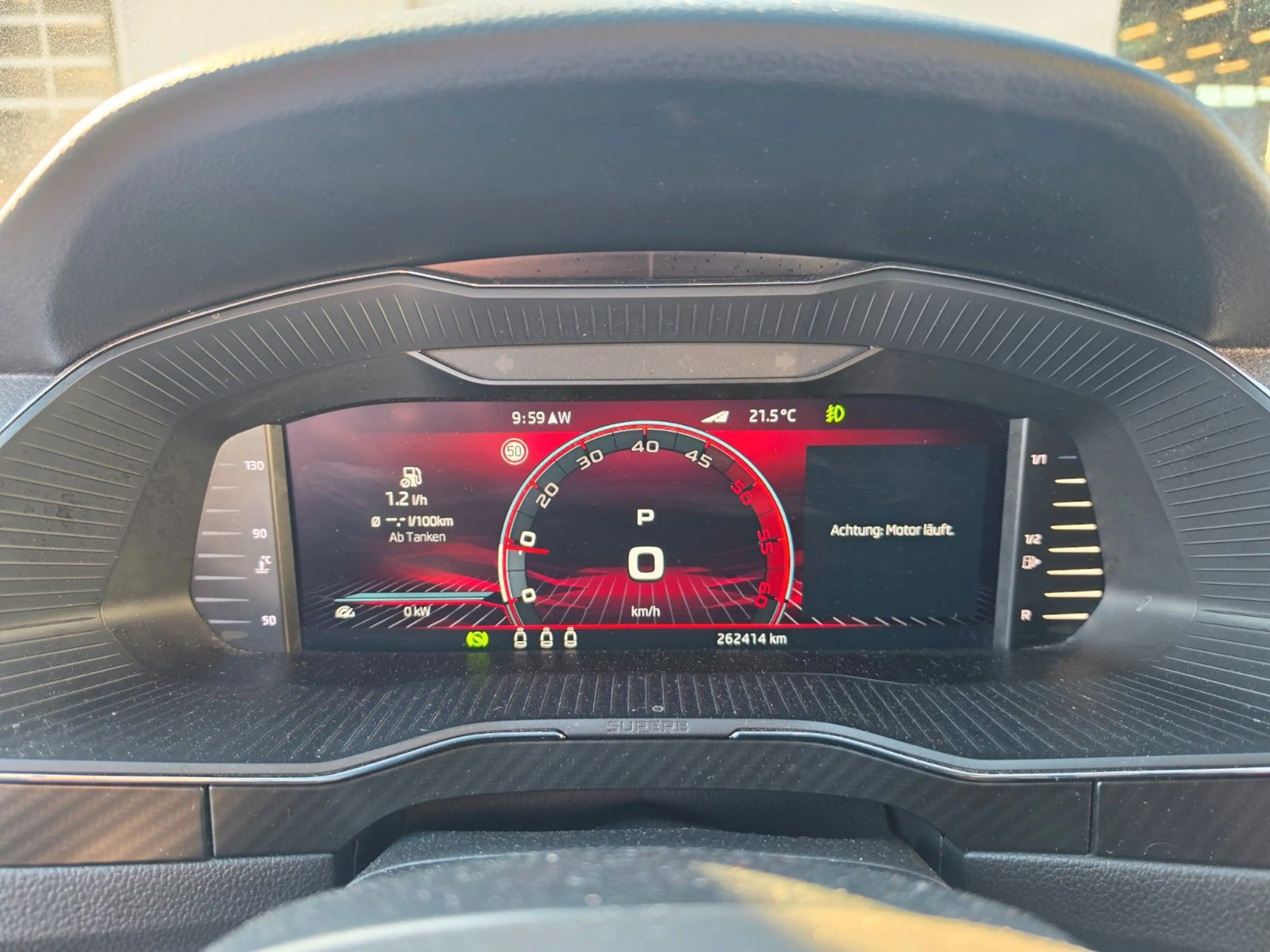 Skoda Superb Combi Sportline 4x4 — photo 10