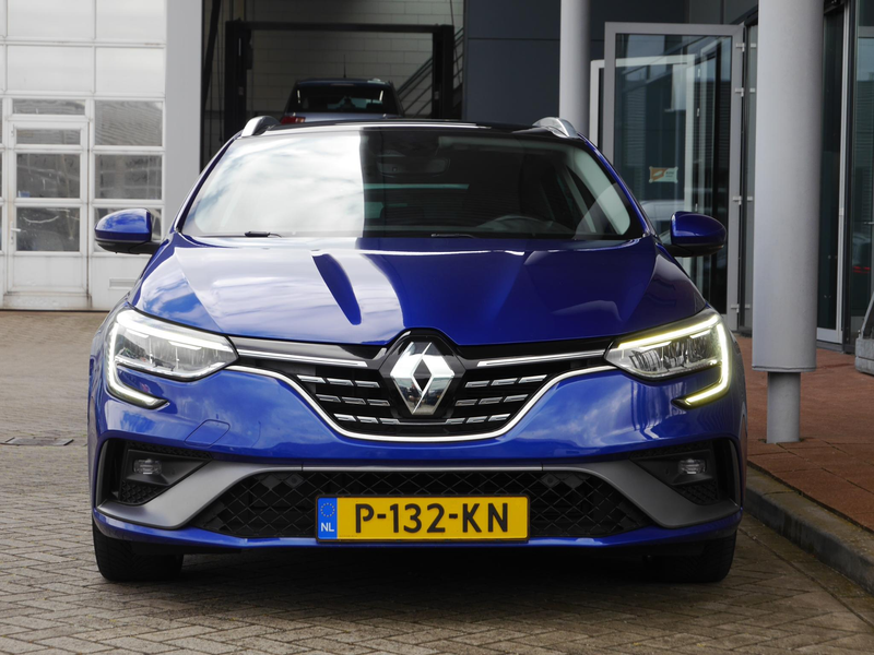 Renault Megane E-Tech Estate 1.6 Plug-In Hybrid 160 R.S. Line | Panoramd — photo 3