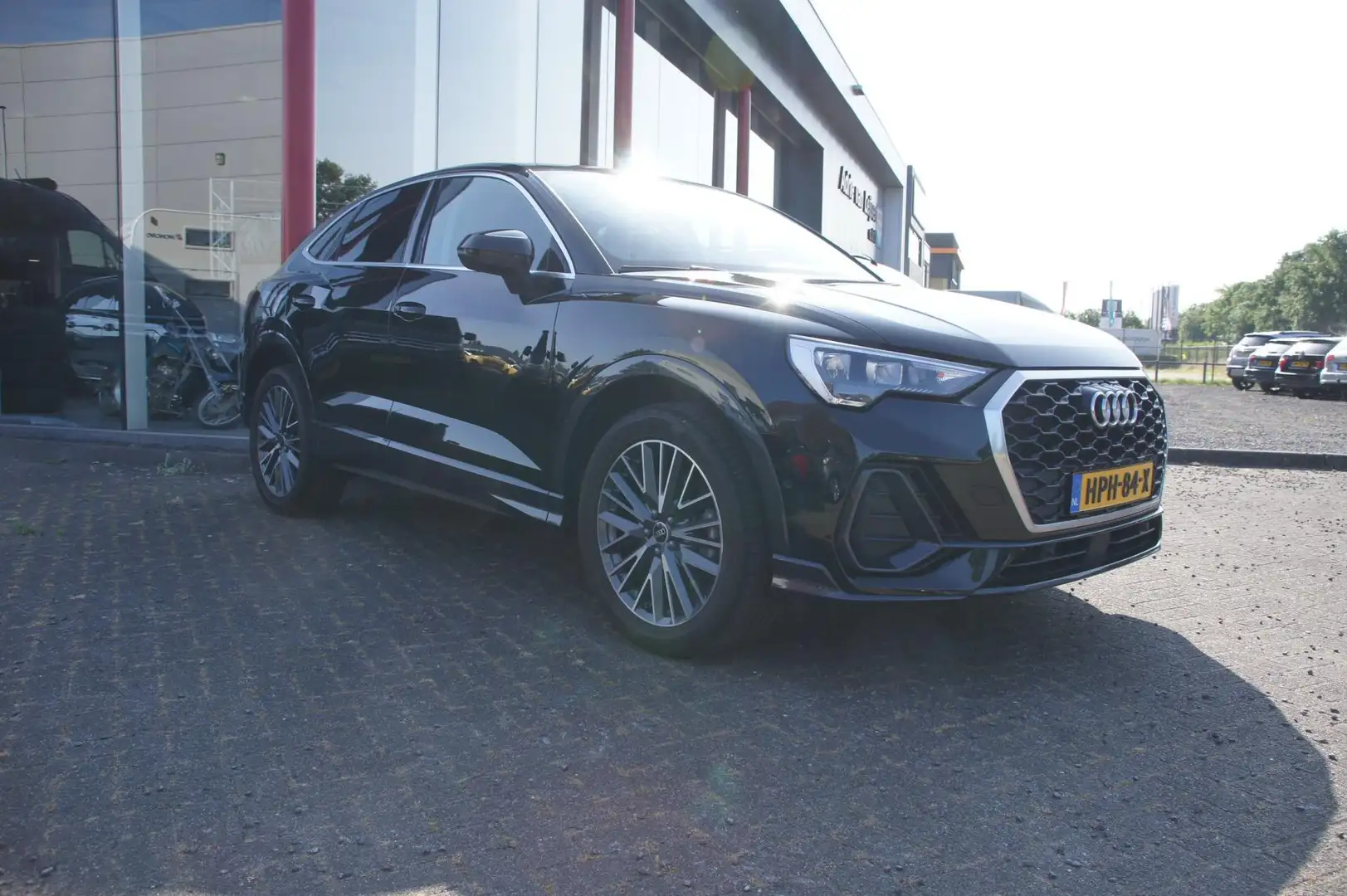 Audi Q3 Sportback 45 TFSI e Advanced Edition Noir - 1
