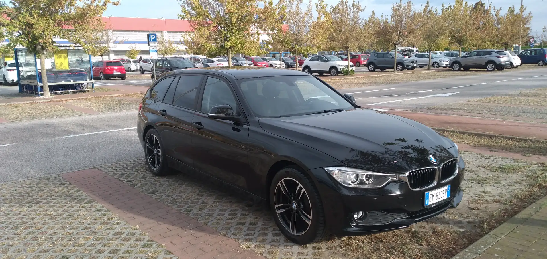 BMW 318 Serie 3 F31 20123Touring 318d Touring Black - 1