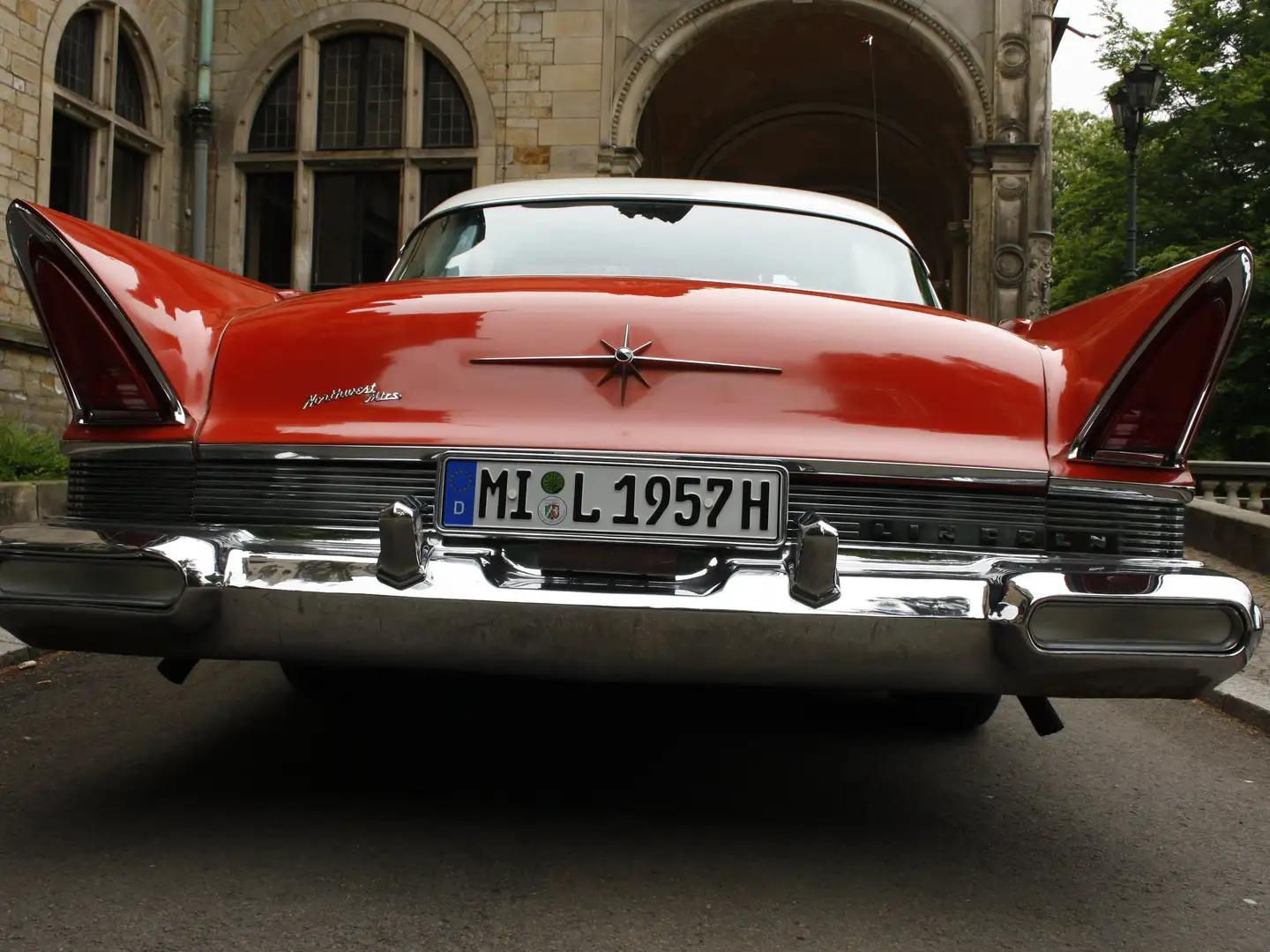 Lincoln Premiere Hardtop Coupe Czerwony - 2
