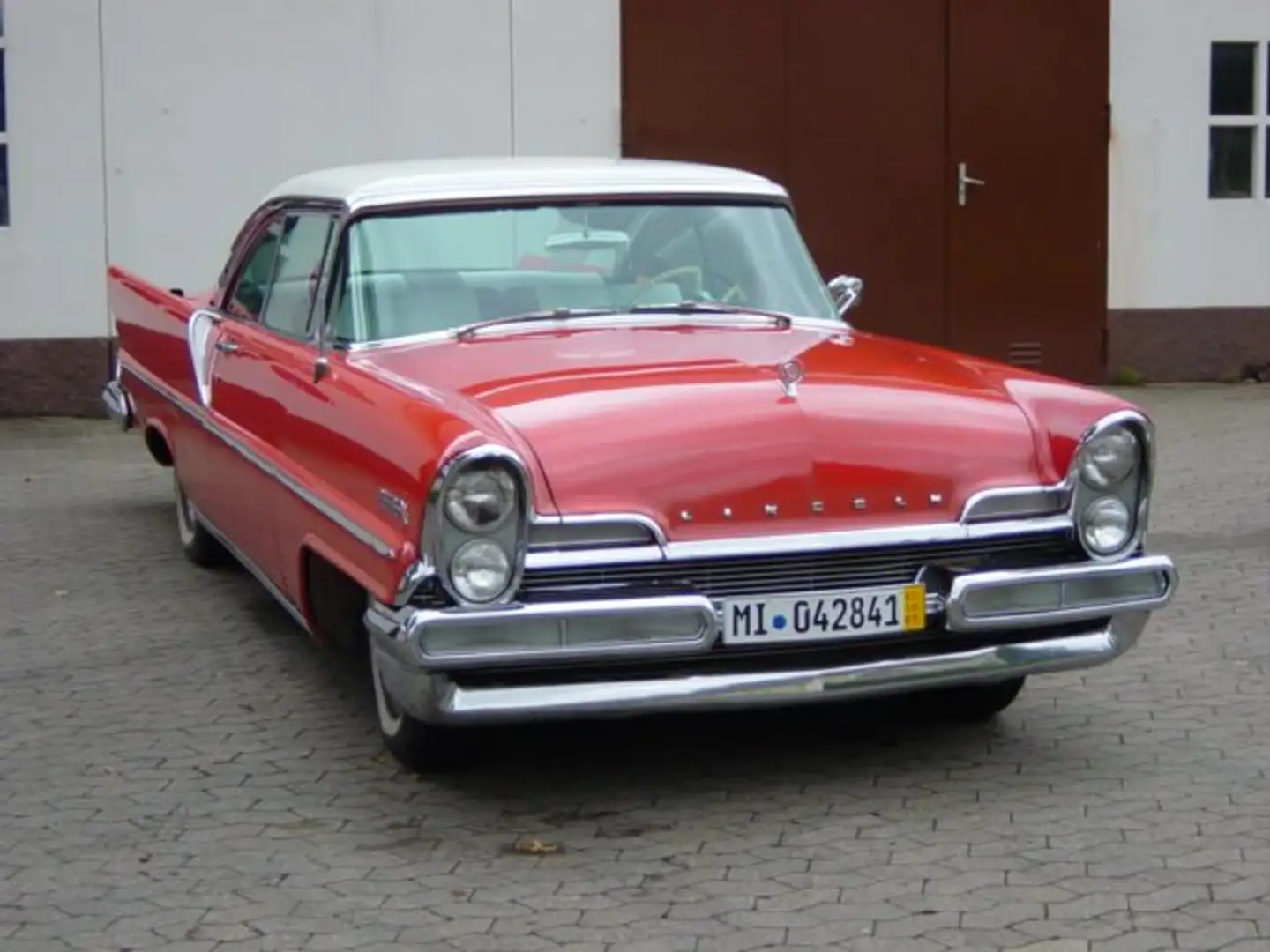 Lincoln Premiere Hardtop Coupe Czerwony - 1