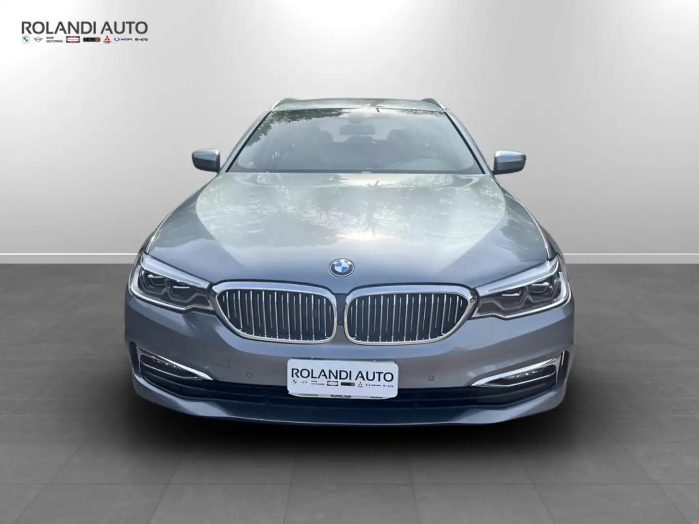 BMW 520 d Touring Luxury auto Grigio - 2