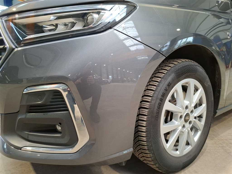 Ford Grand Tourneo Titanium 2.0 EcoBlue — photo 23