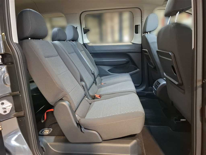 Ford Grand Tourneo Titanium 2.0 EcoBlue — photo 21