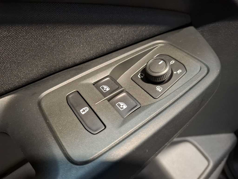 Ford Grand Tourneo Titanium 2.0 EcoBlue — photo 16