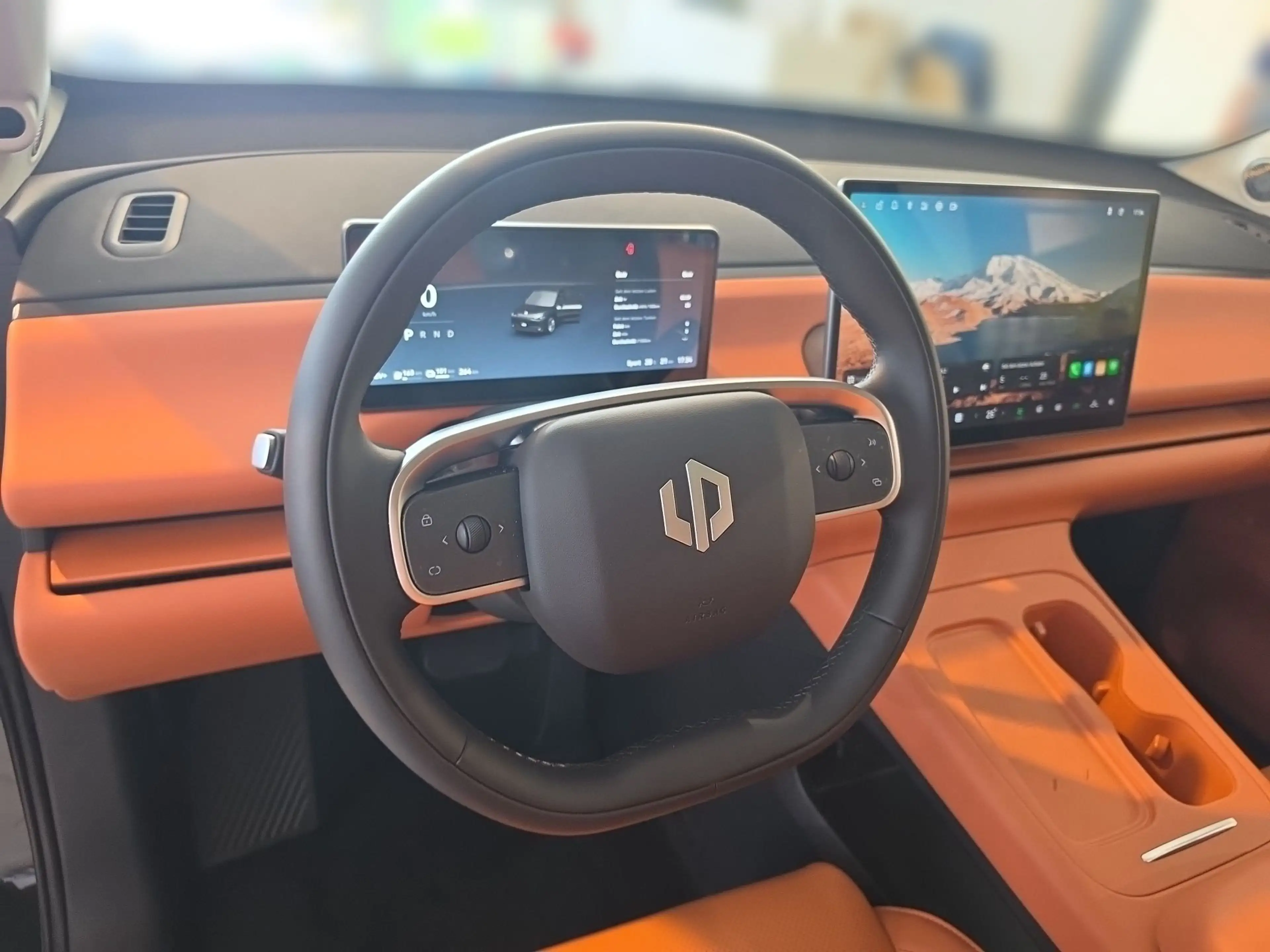 Leapmotor C10 Hybrid-EV Design — photo 12