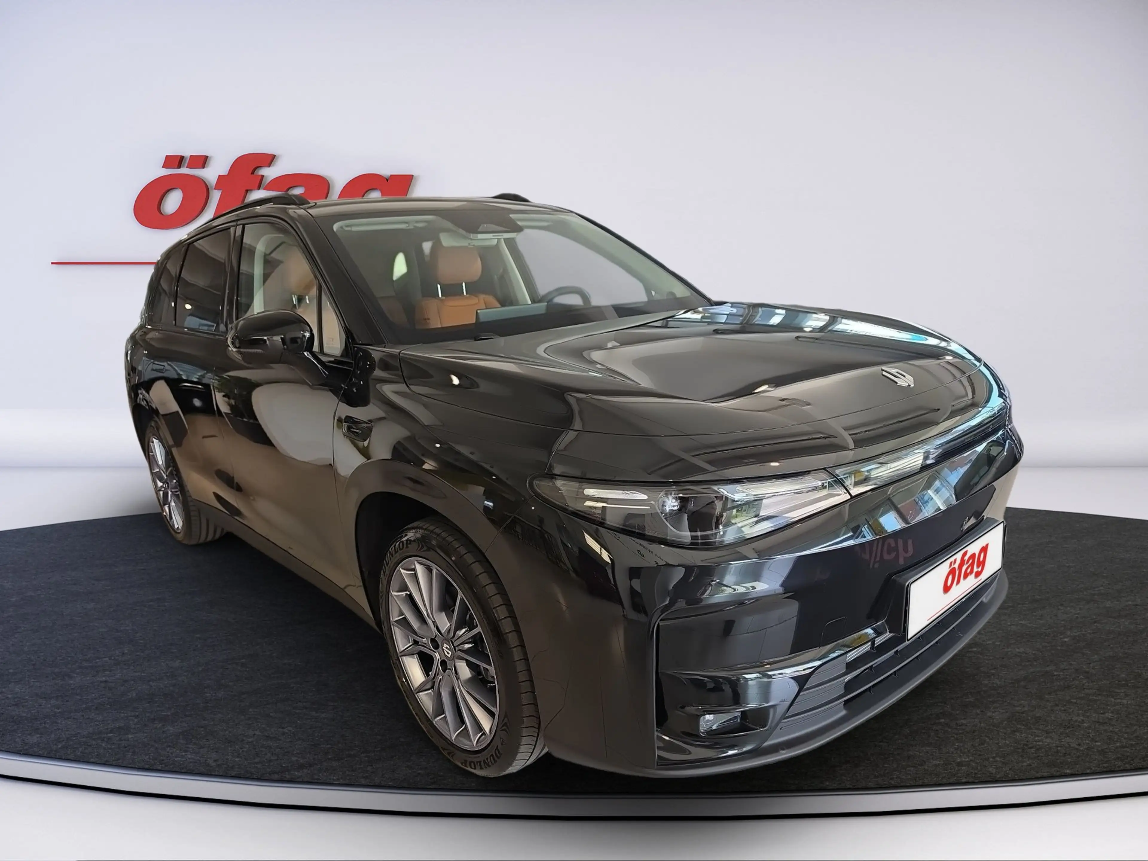 Leapmotor C10 Hybrid-EV Design — photo 7