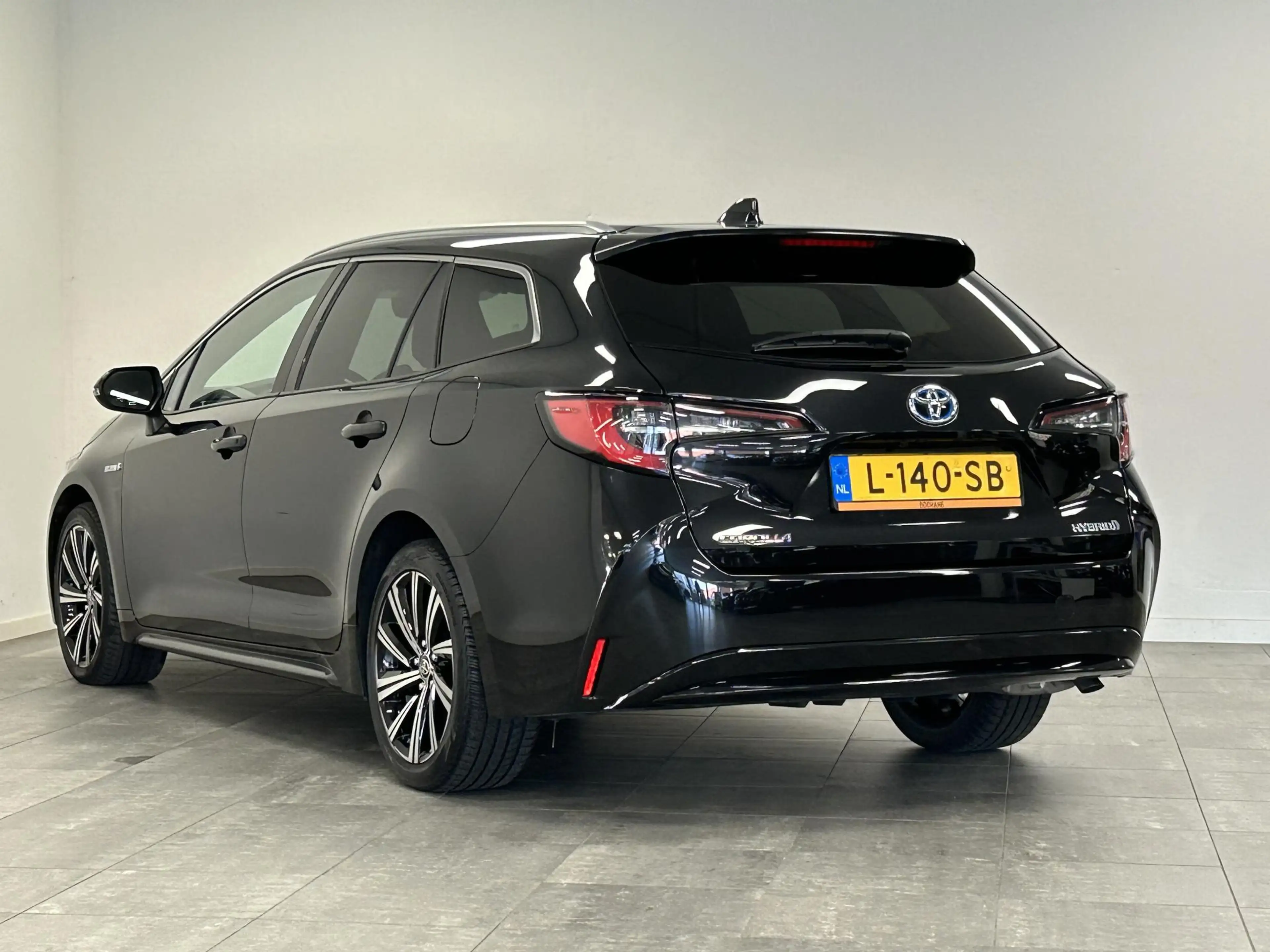 Toyota Corolla Touring Sports 1.8 Hybrid Dynamic | CAMERA | LED | — photo 6