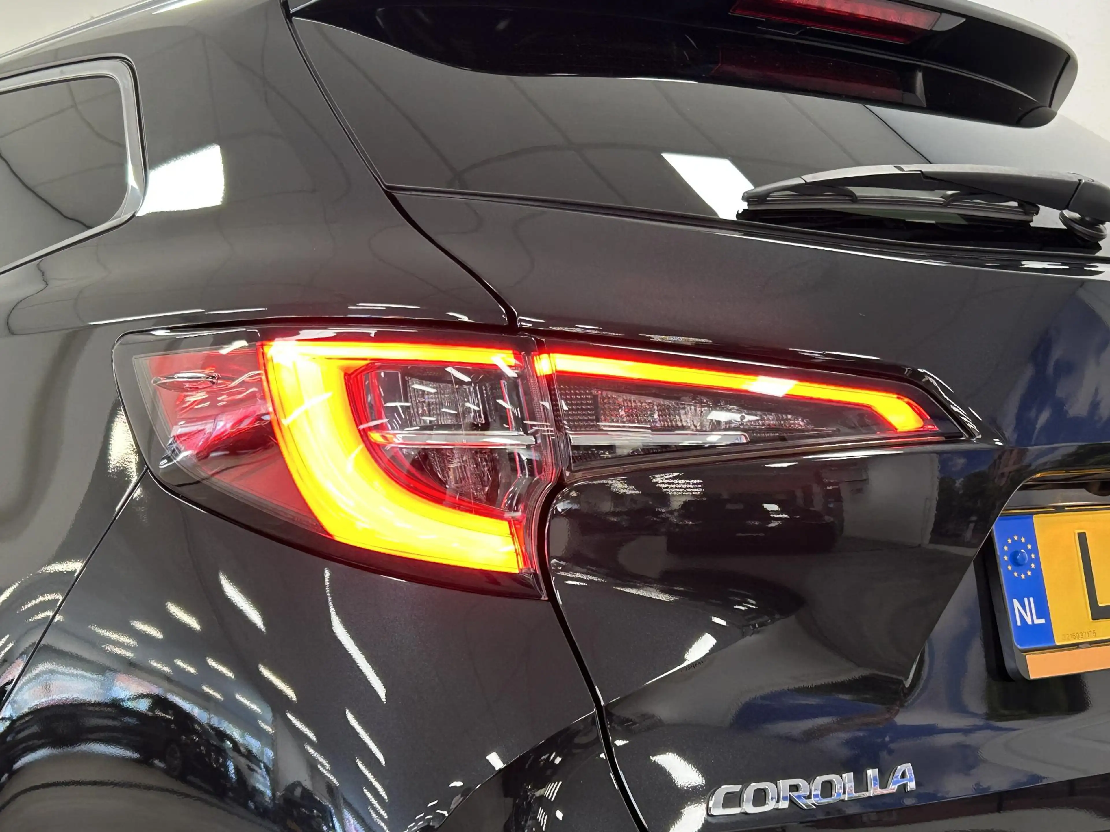 Toyota Corolla Touring Sports 1.8 Hybrid Dynamic | CAMERA | LED | — photo 17