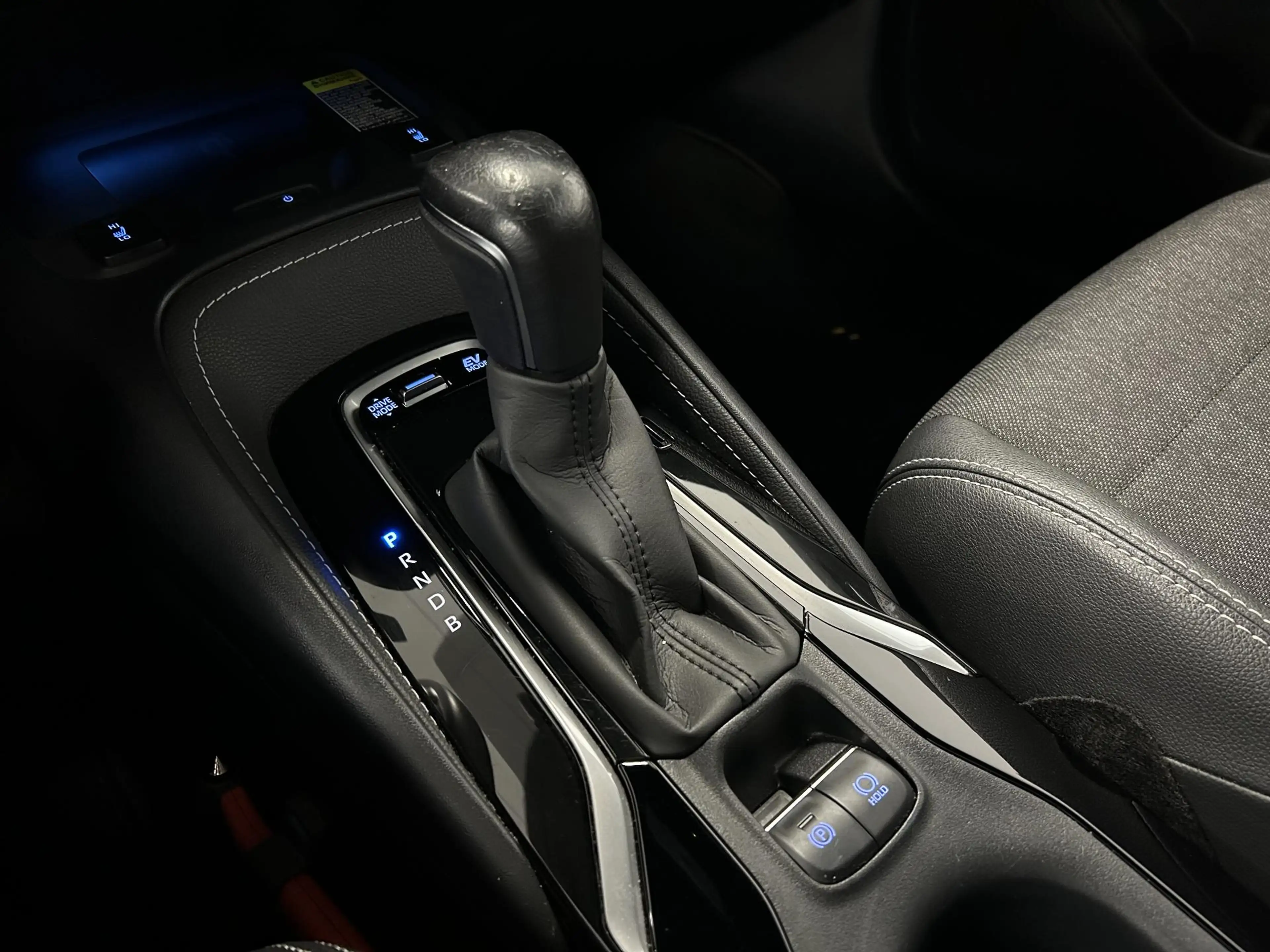 Toyota Corolla Touring Sports 1.8 Hybrid Dynamic | CAMERA | LED | — photo 26
