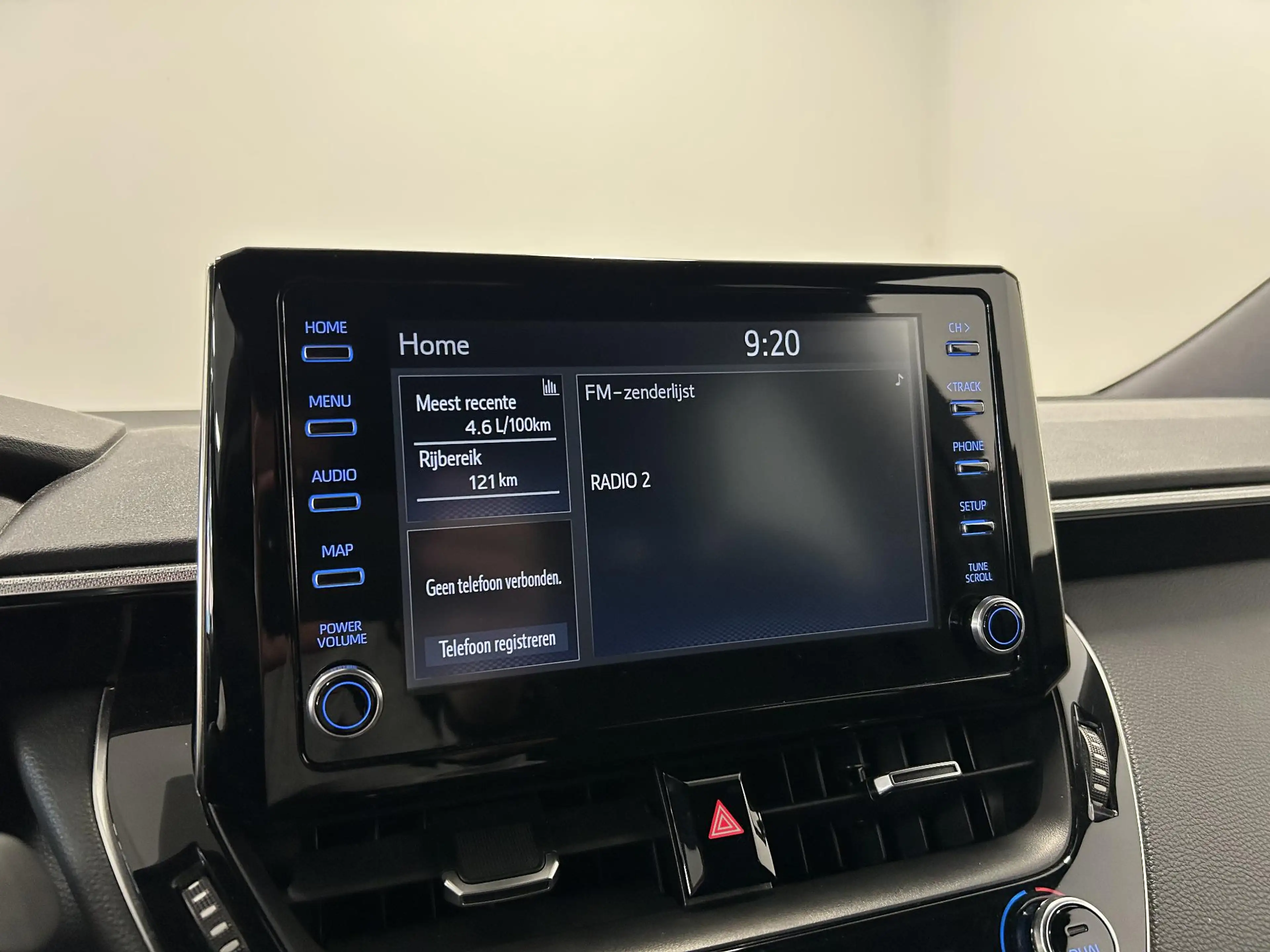 Toyota Corolla Touring Sports 1.8 Hybrid Dynamic | CAMERA | LED | — photo 10