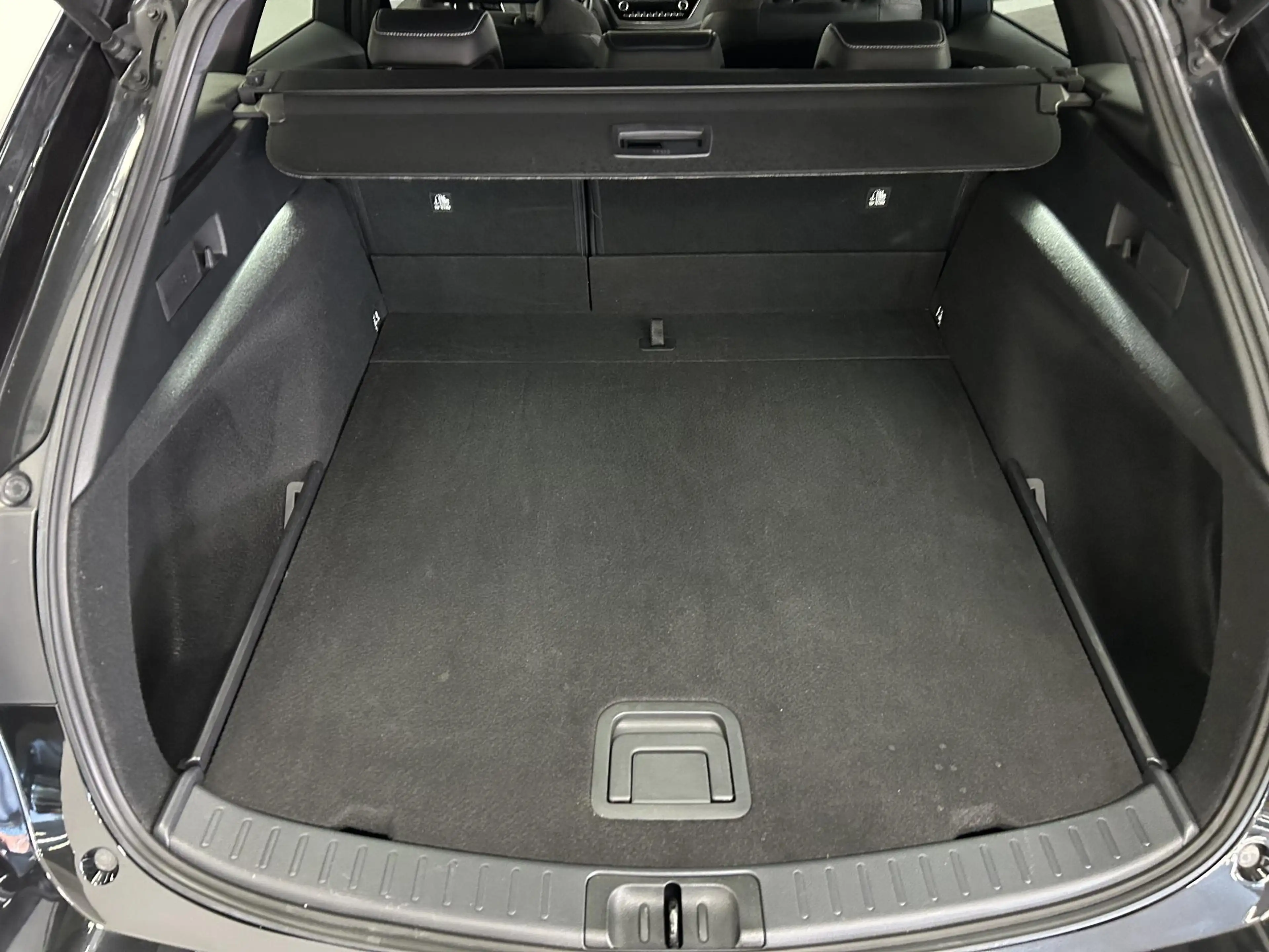 Toyota Corolla Touring Sports 1.8 Hybrid Dynamic | CAMERA | LED | — photo 9