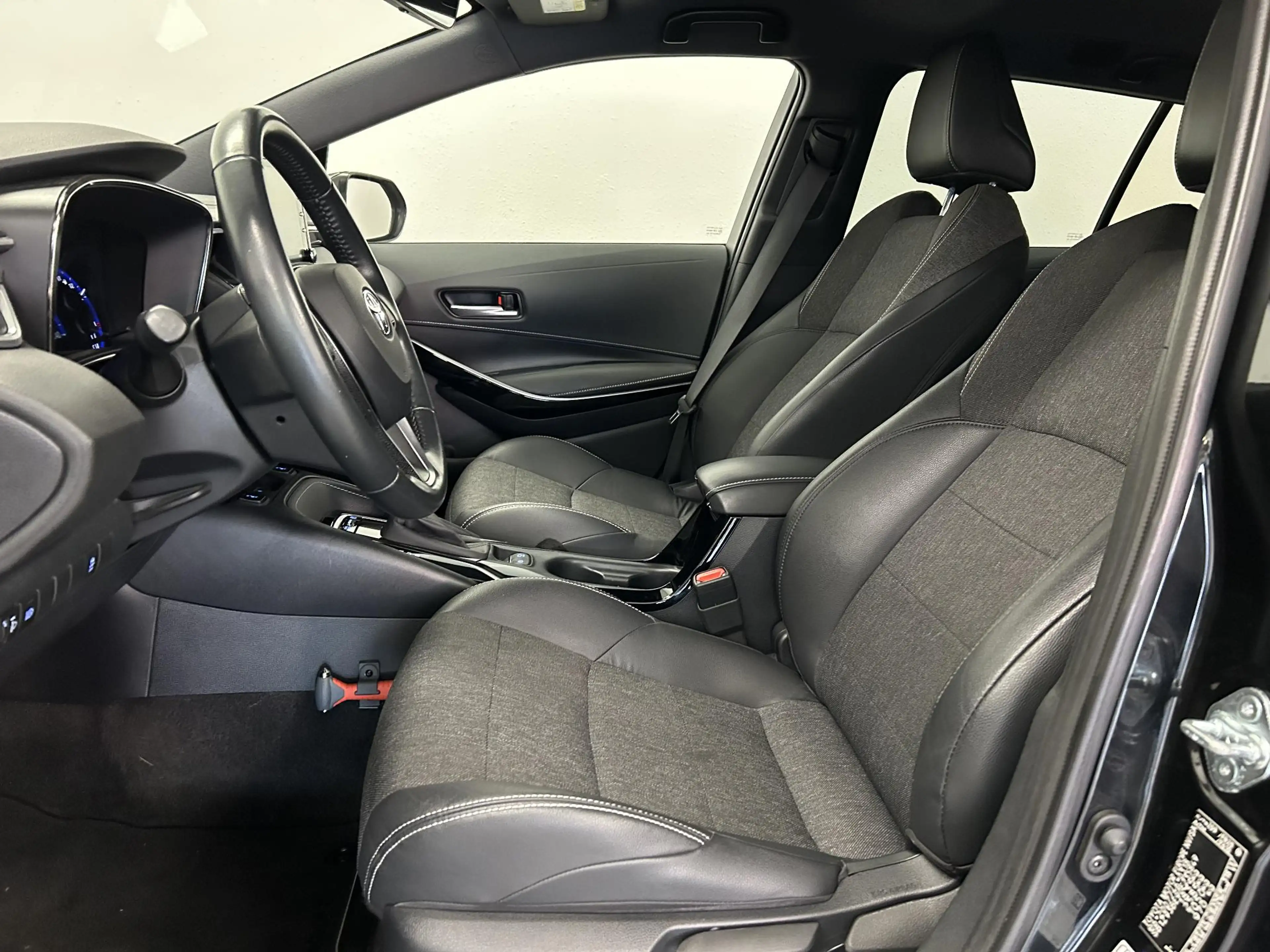 Toyota Corolla Touring Sports 1.8 Hybrid Dynamic | CAMERA | LED | — photo 7