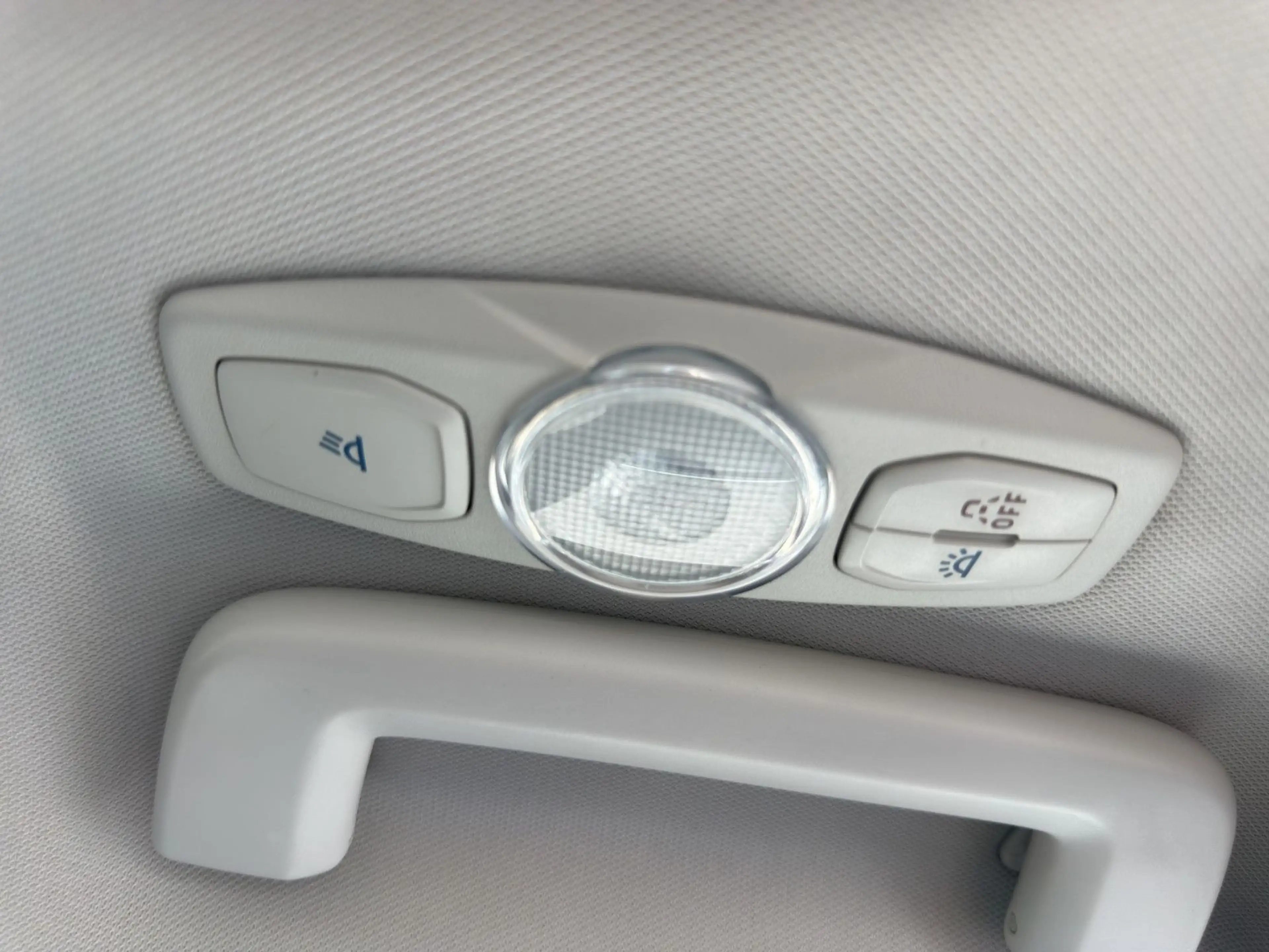 Ford Grand C-Max 1,5 EcoBoost 110kW Titanium 6 Sitze — photo 26