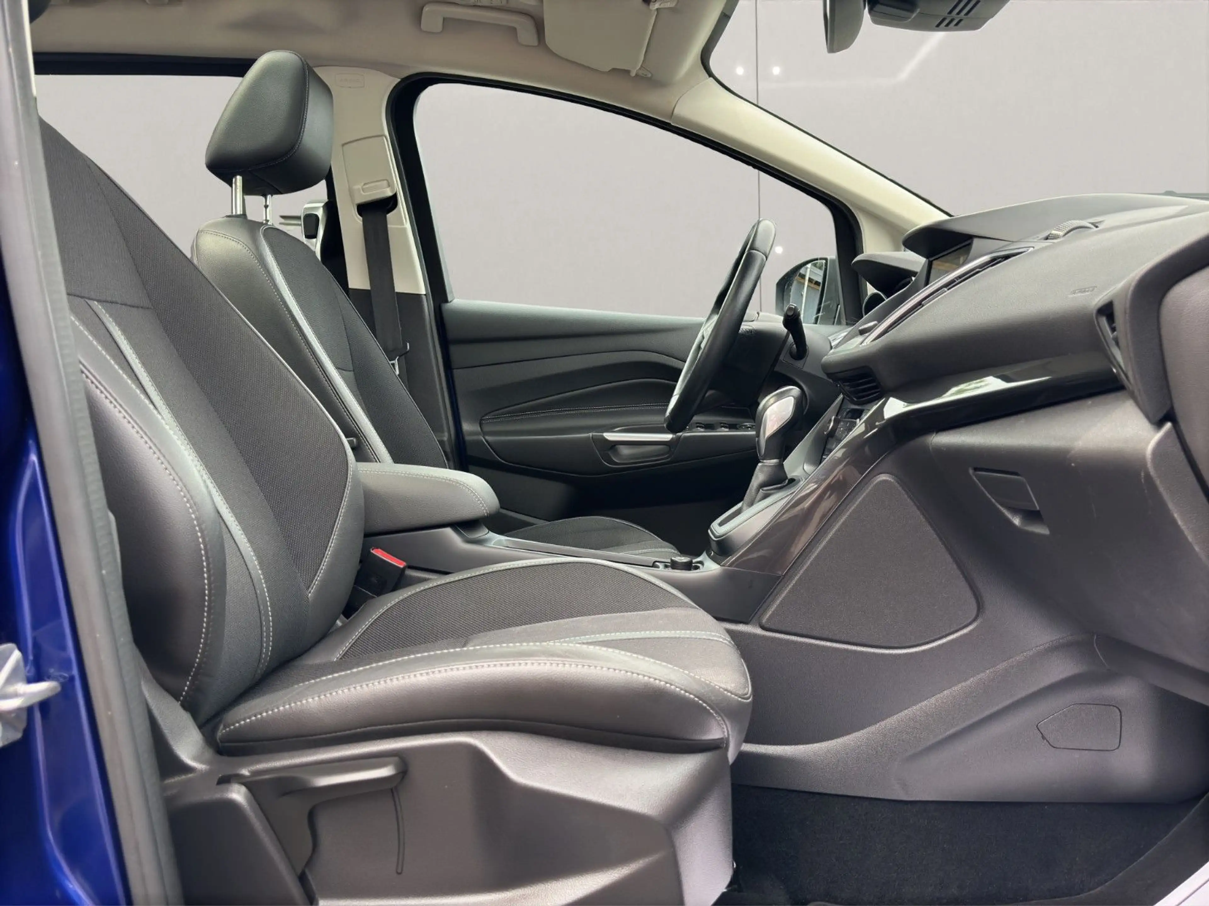 Ford Grand C-Max 1,5 EcoBoost 110kW Titanium 6 Sitze — photo 21