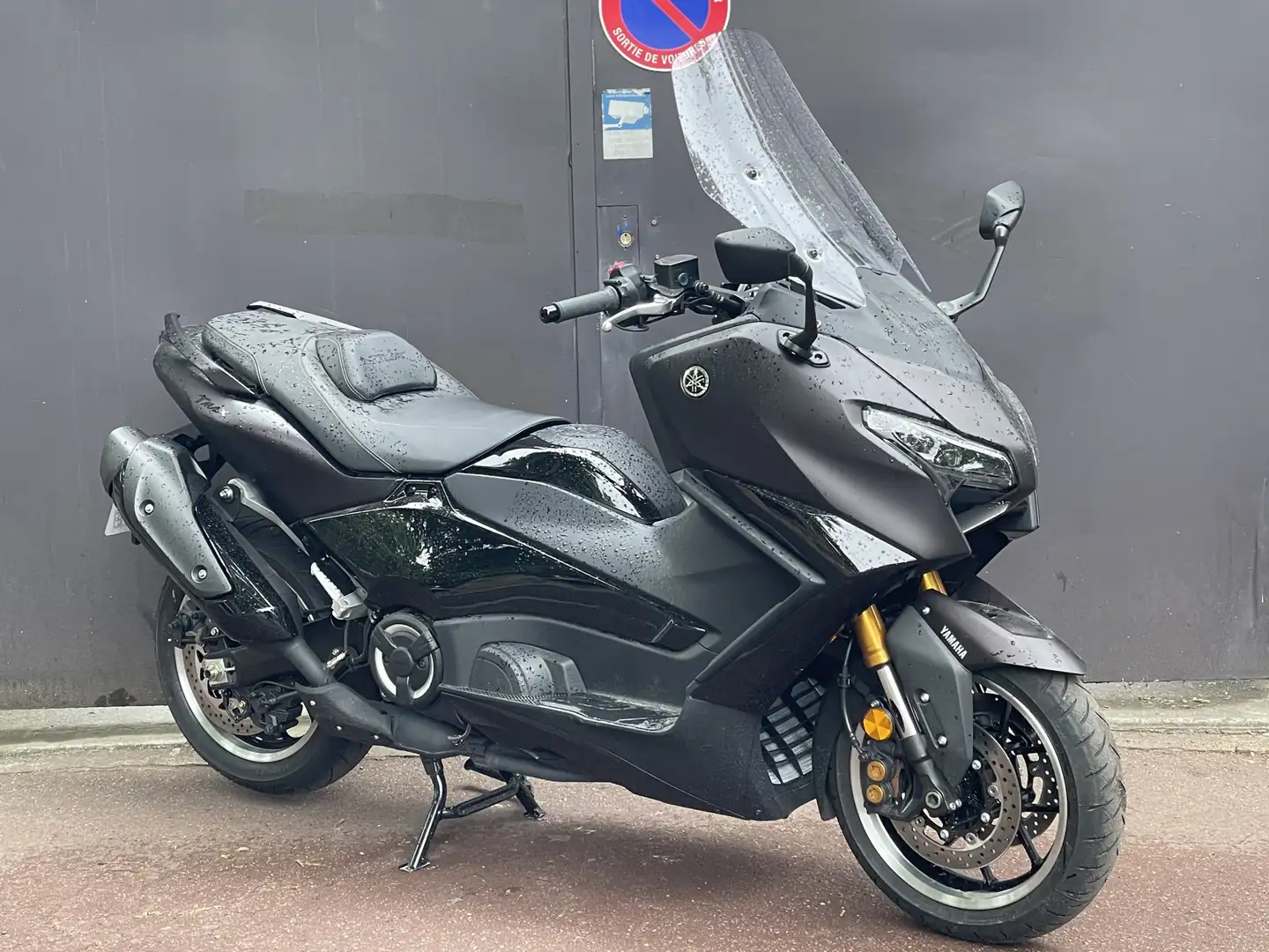 Yamaha TMAX 560 Marrone - 1