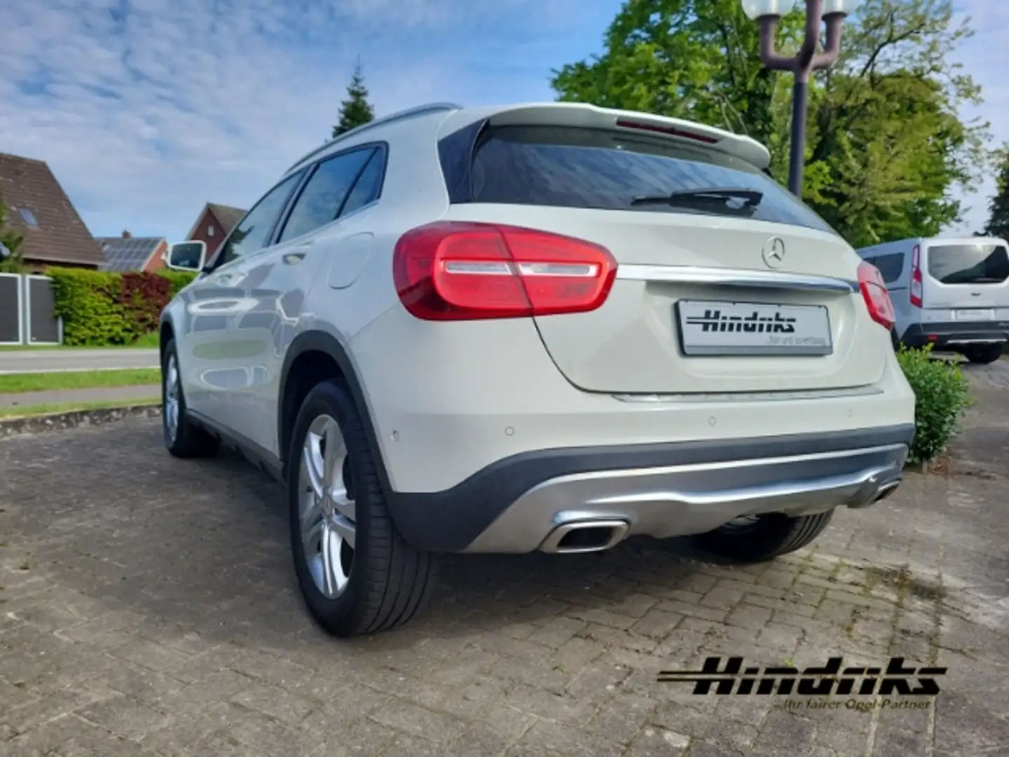 Mercedes-Benz GLA 180 1.6i Navi Bi-Xenon Fahrerprofil Ambientebeleuchtun Wit - 2