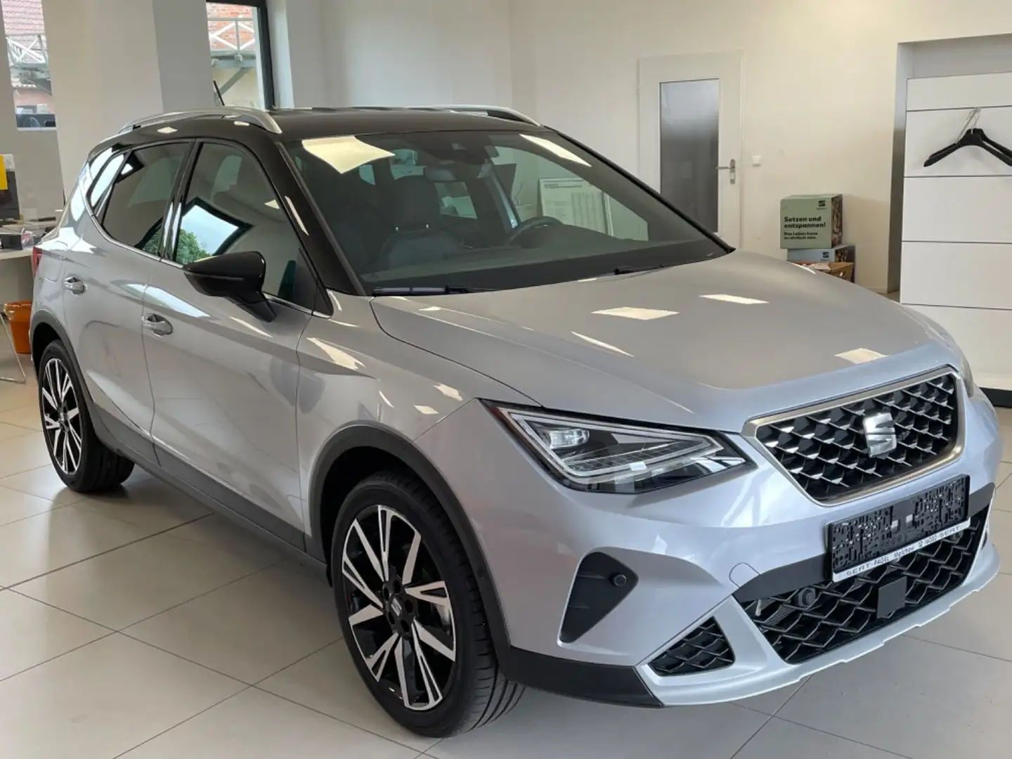 SEAT Arona Xperience TSI Argent - 1